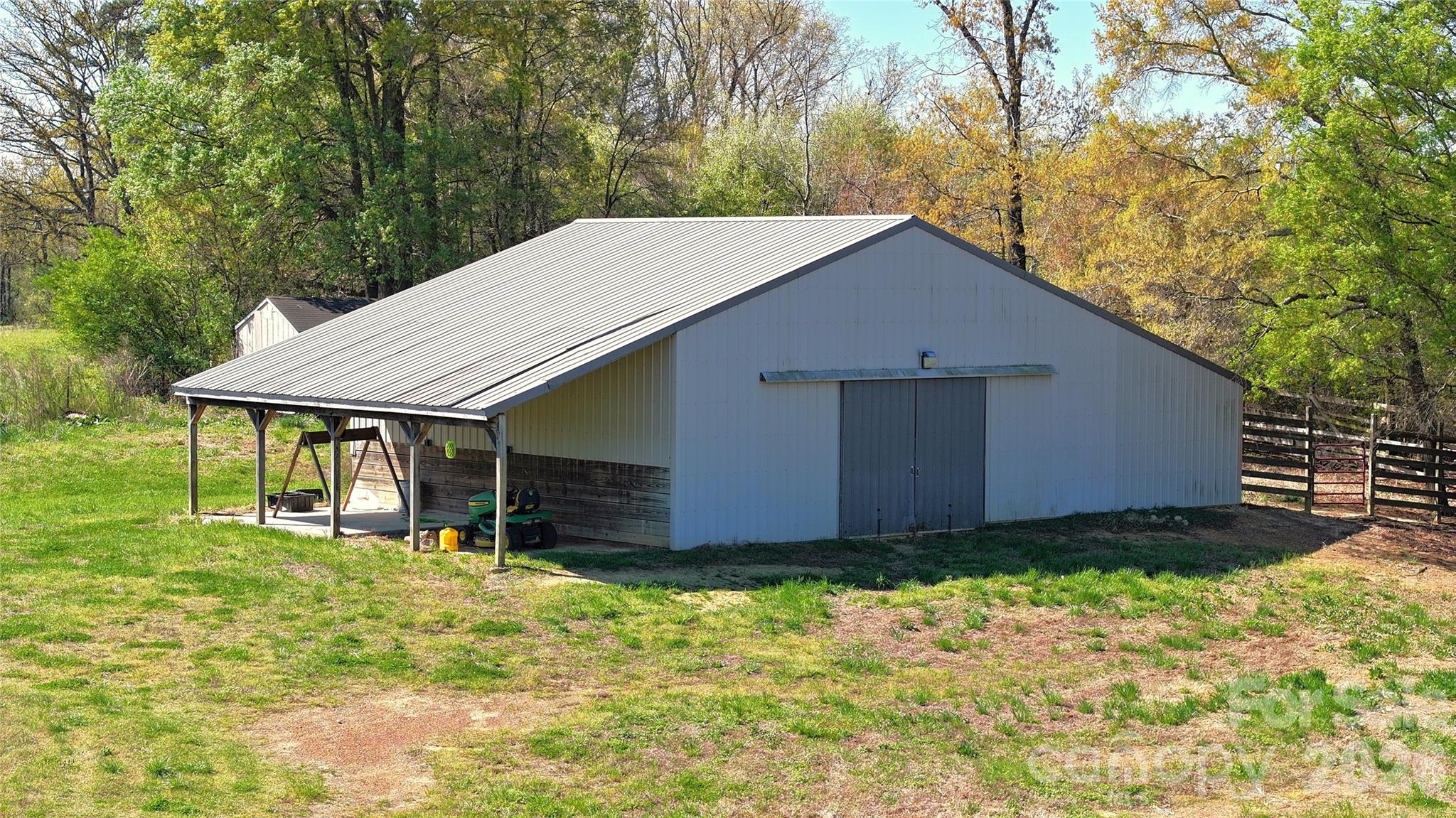 6710 Lawyers Road E — Marshville