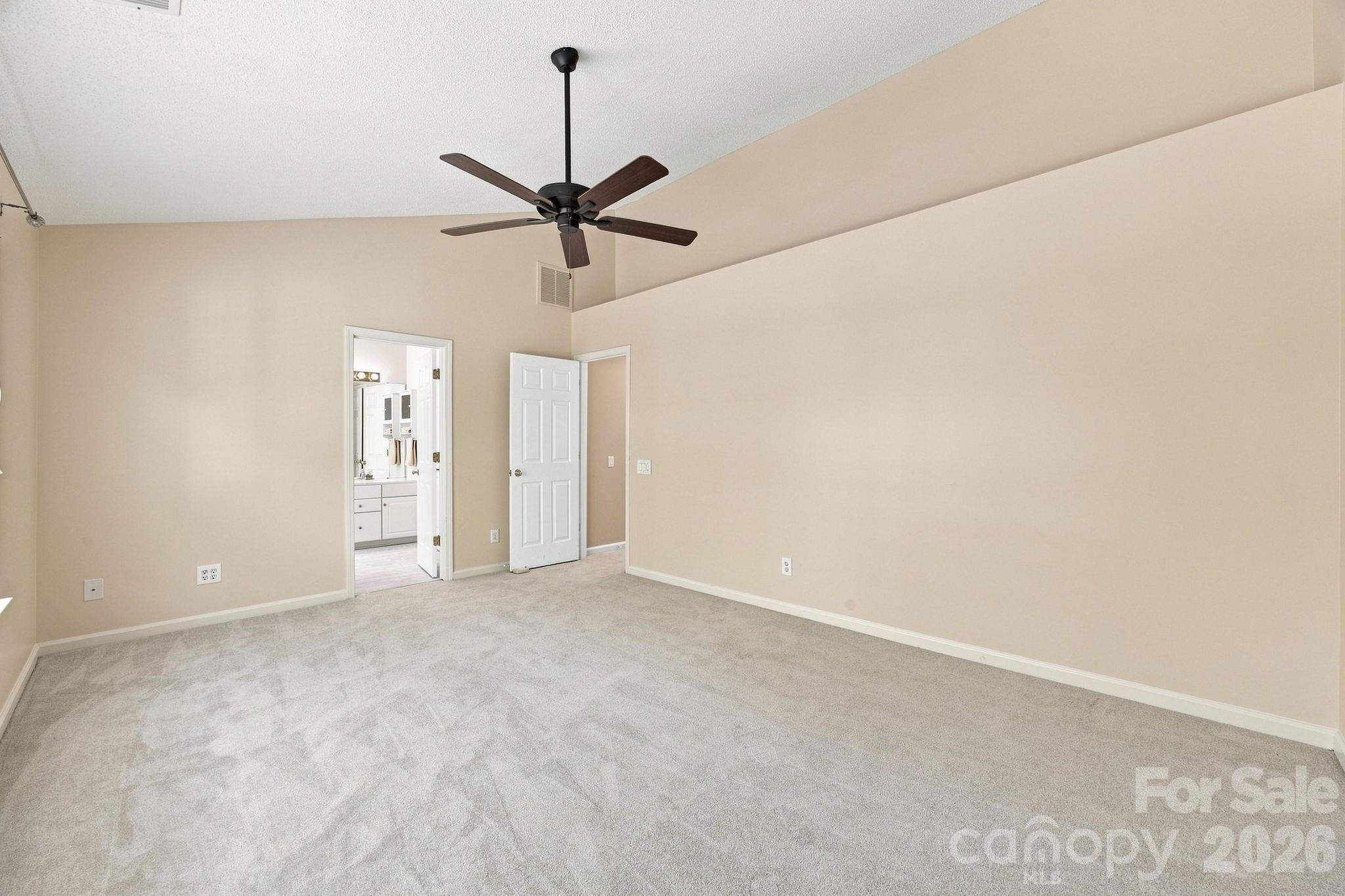 124 Aylesbury Lane — Indian Trail