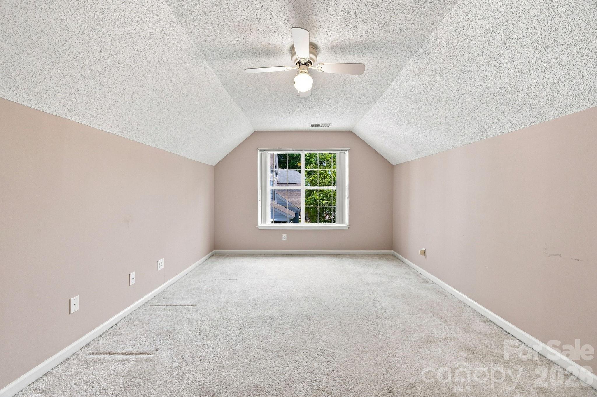124 Aylesbury Lane — Indian Trail