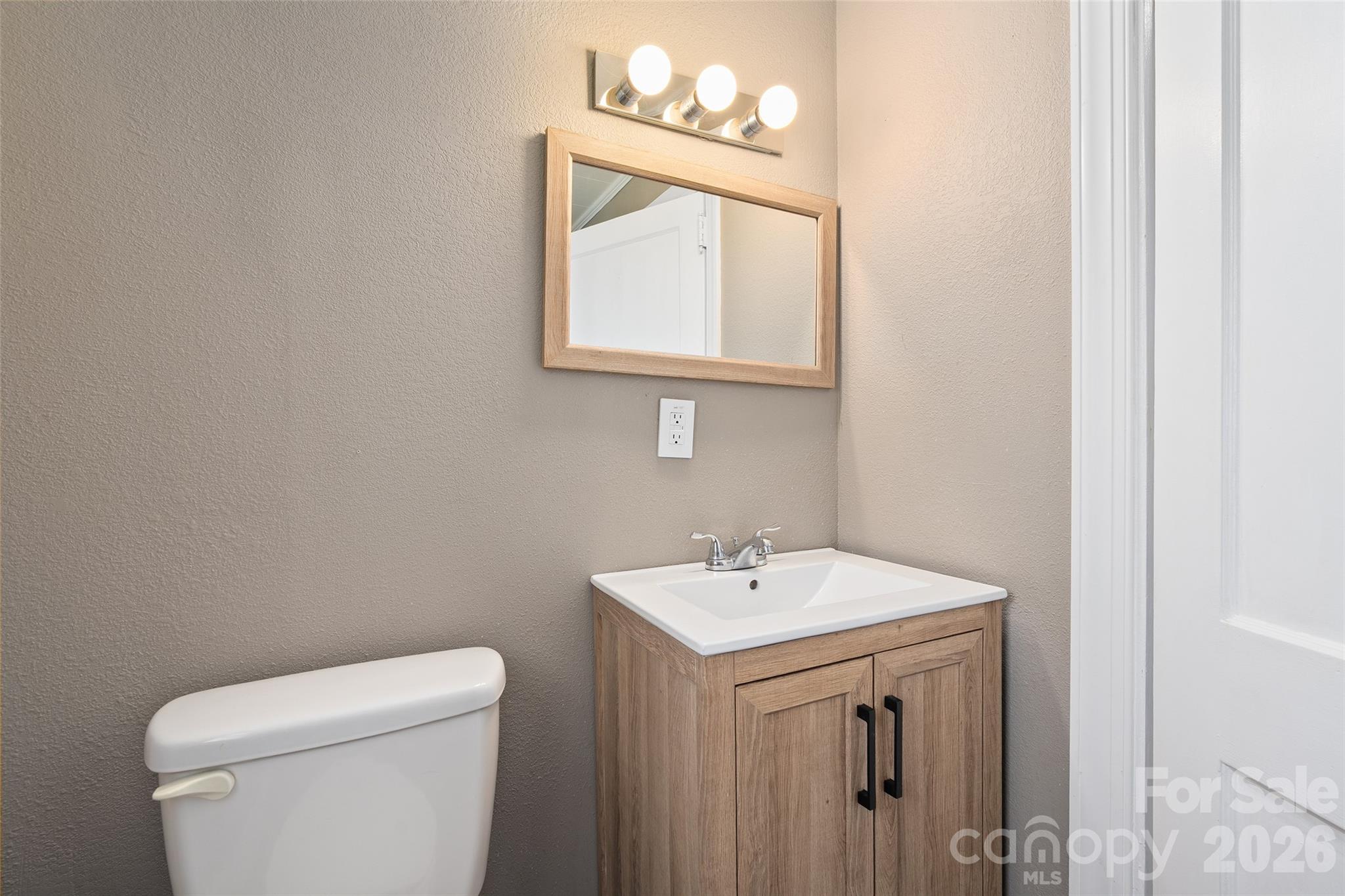 417 Riverbend Street — Waynesville