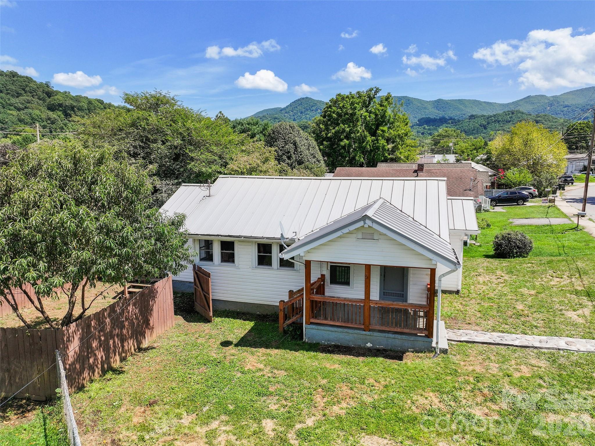 417 Riverbend Street — Waynesville