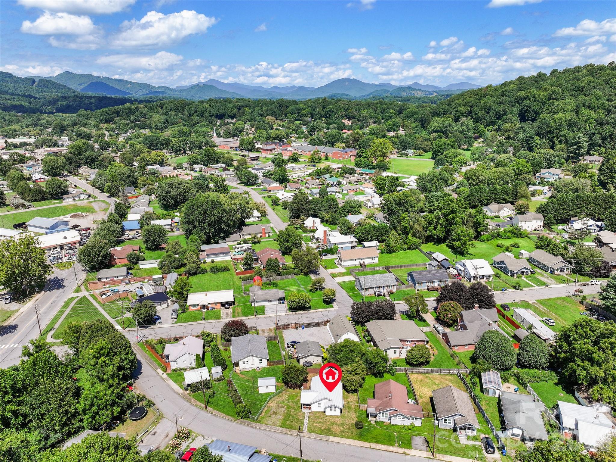 417 Riverbend Street — Waynesville