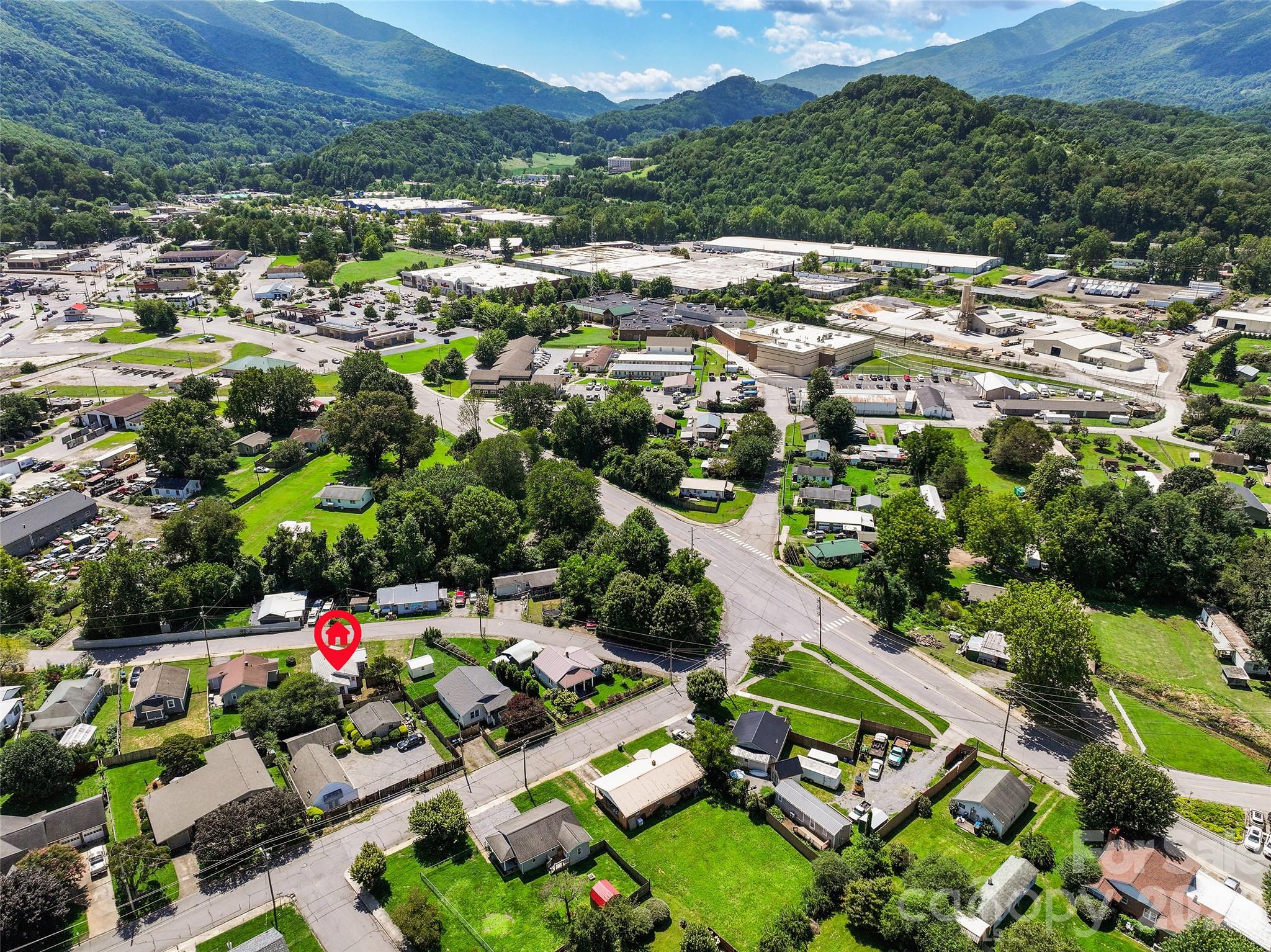 417 Riverbend Street — Waynesville