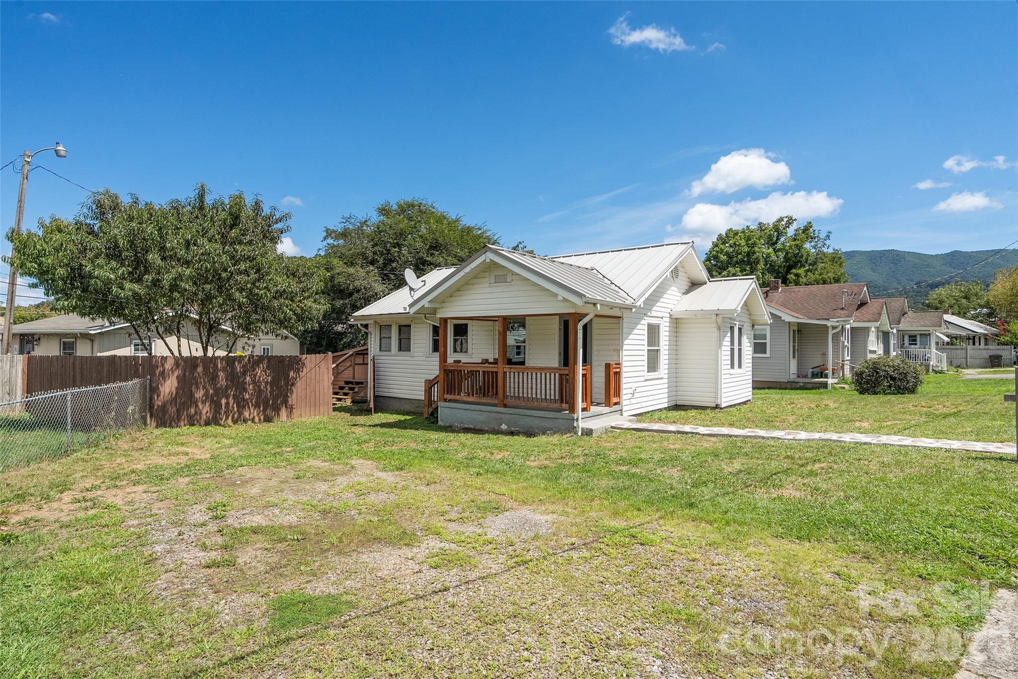 417 Riverbend Street — Waynesville