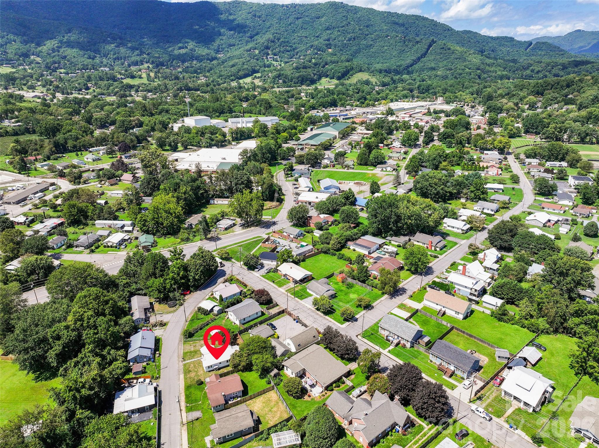 417 Riverbend Street — Waynesville