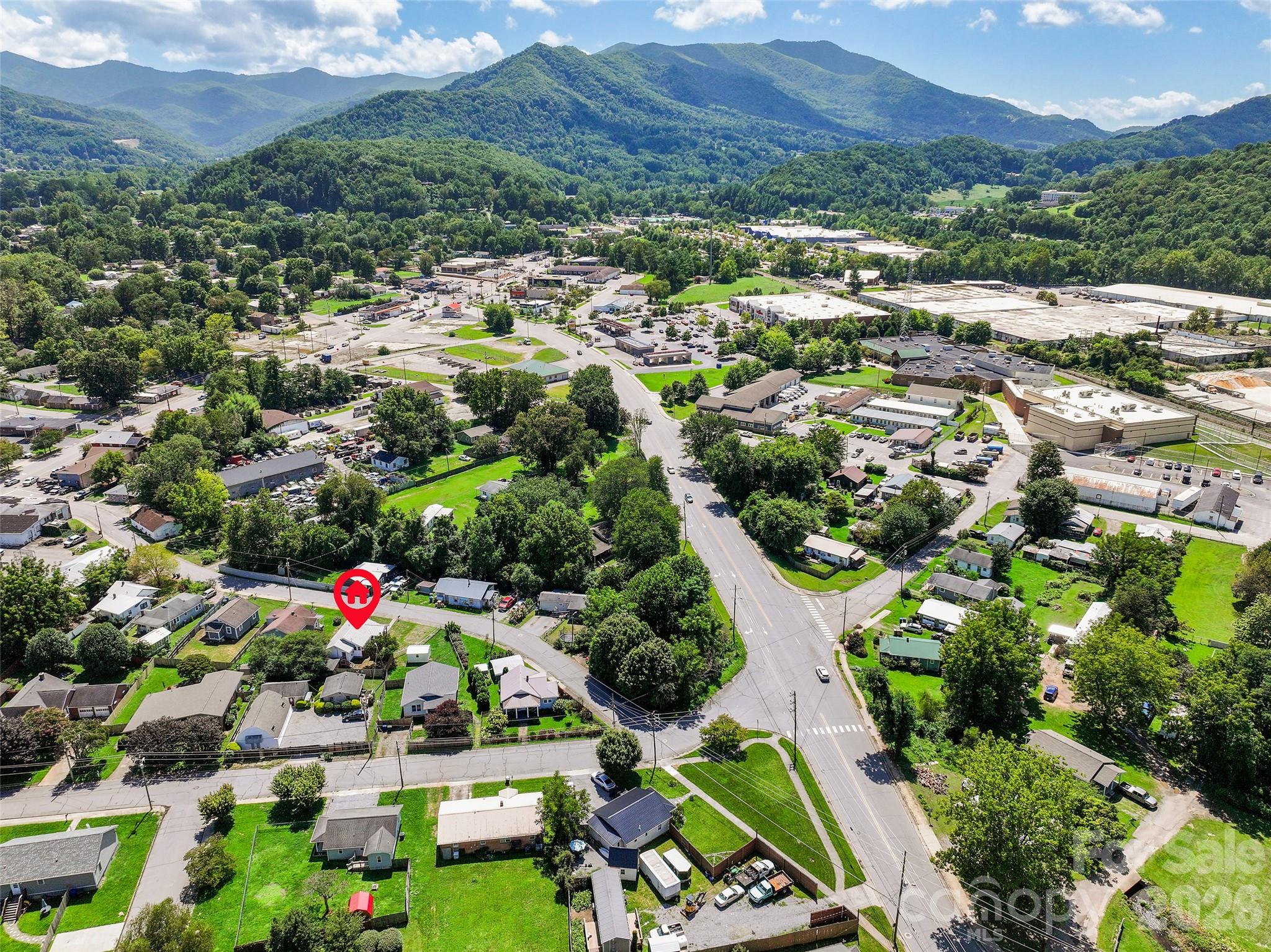 417 Riverbend Street — Waynesville