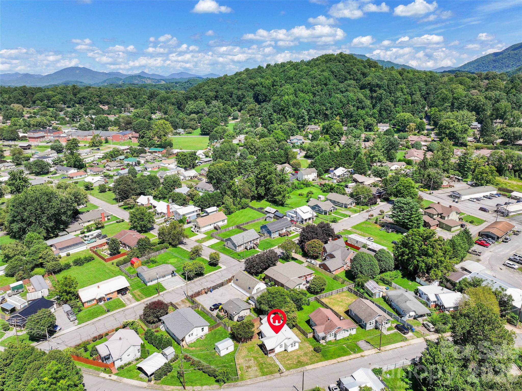 417 Riverbend Street — Waynesville
