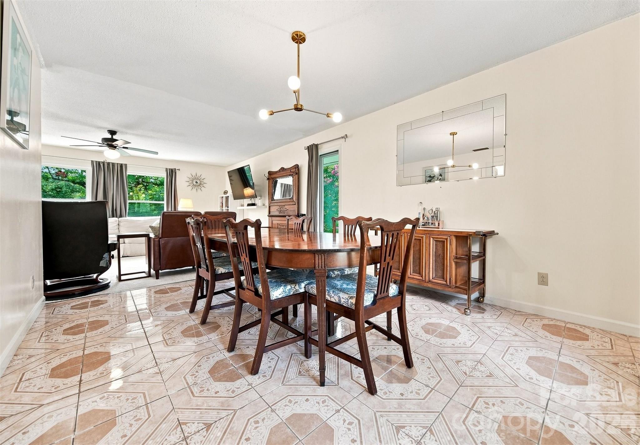 706 Springdale Road — Statesville