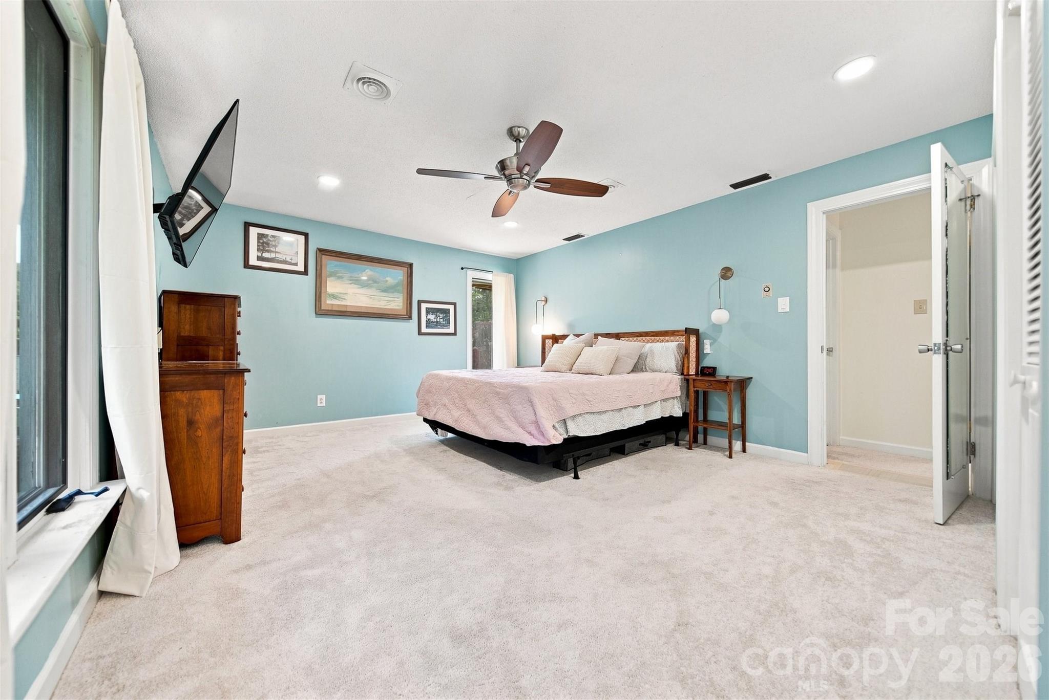 706 Springdale Road — Statesville