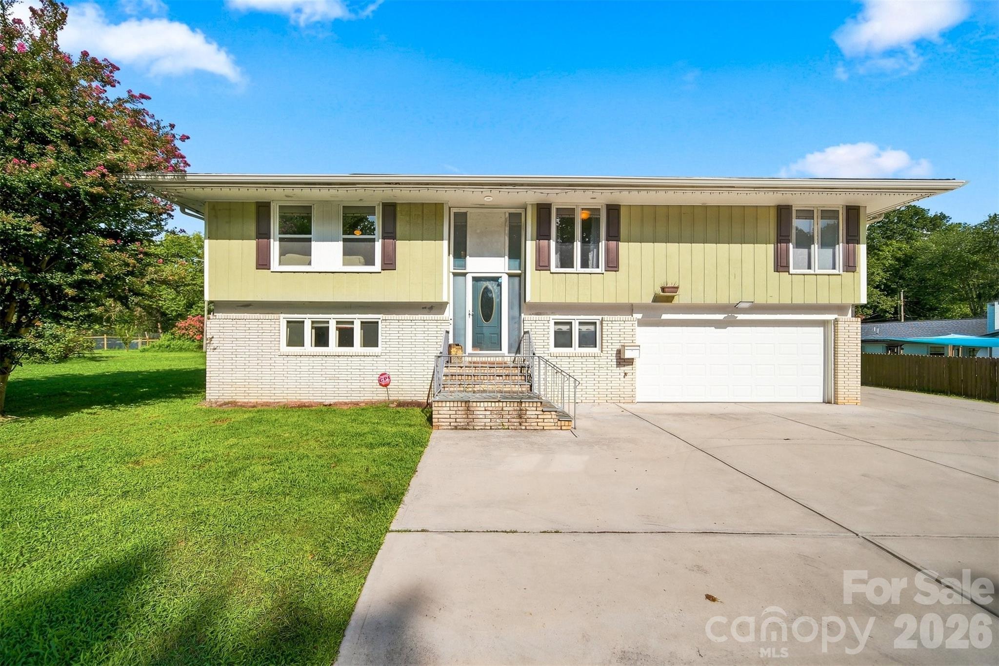 706 Springdale Road — Statesville