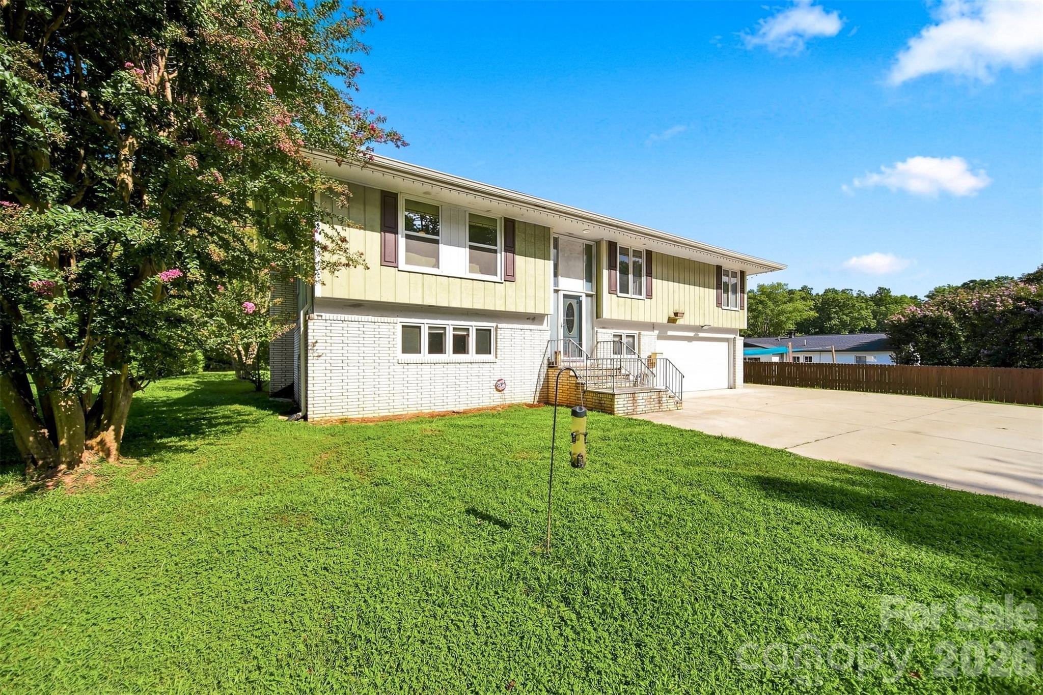 706 Springdale Road — Statesville