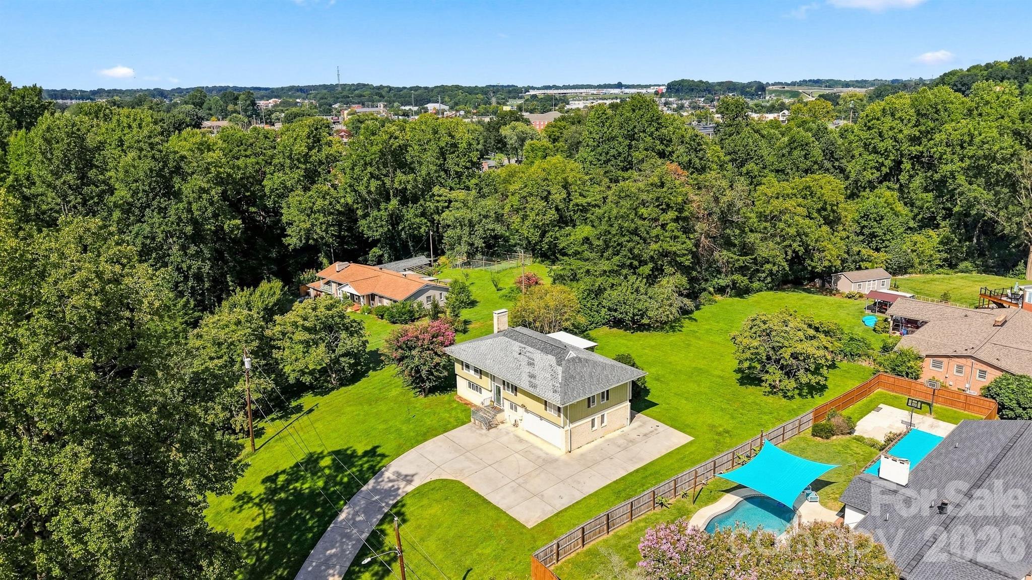 706 Springdale Road — Statesville