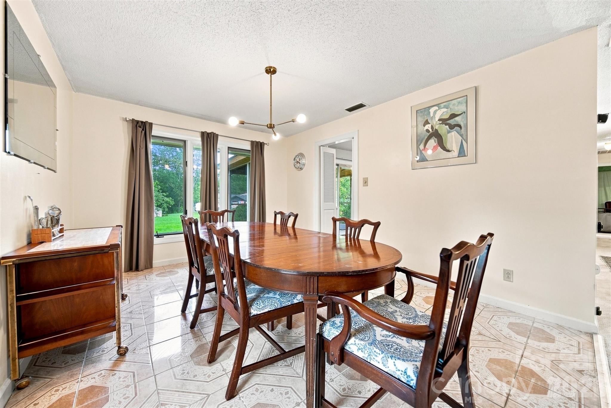 706 Springdale Road — Statesville