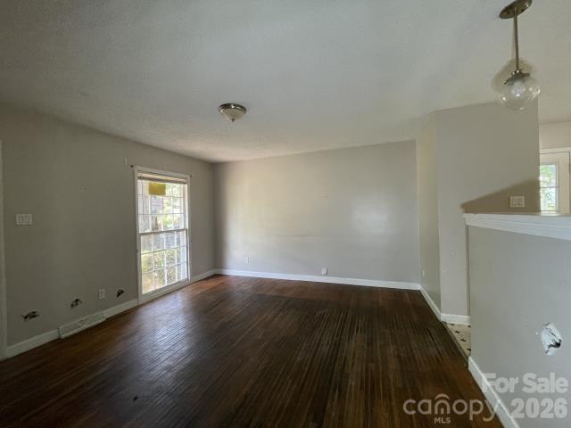 909 Carrington Drive — Charlotte