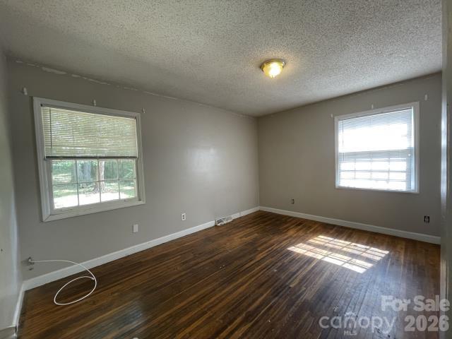 909 Carrington Drive — Charlotte