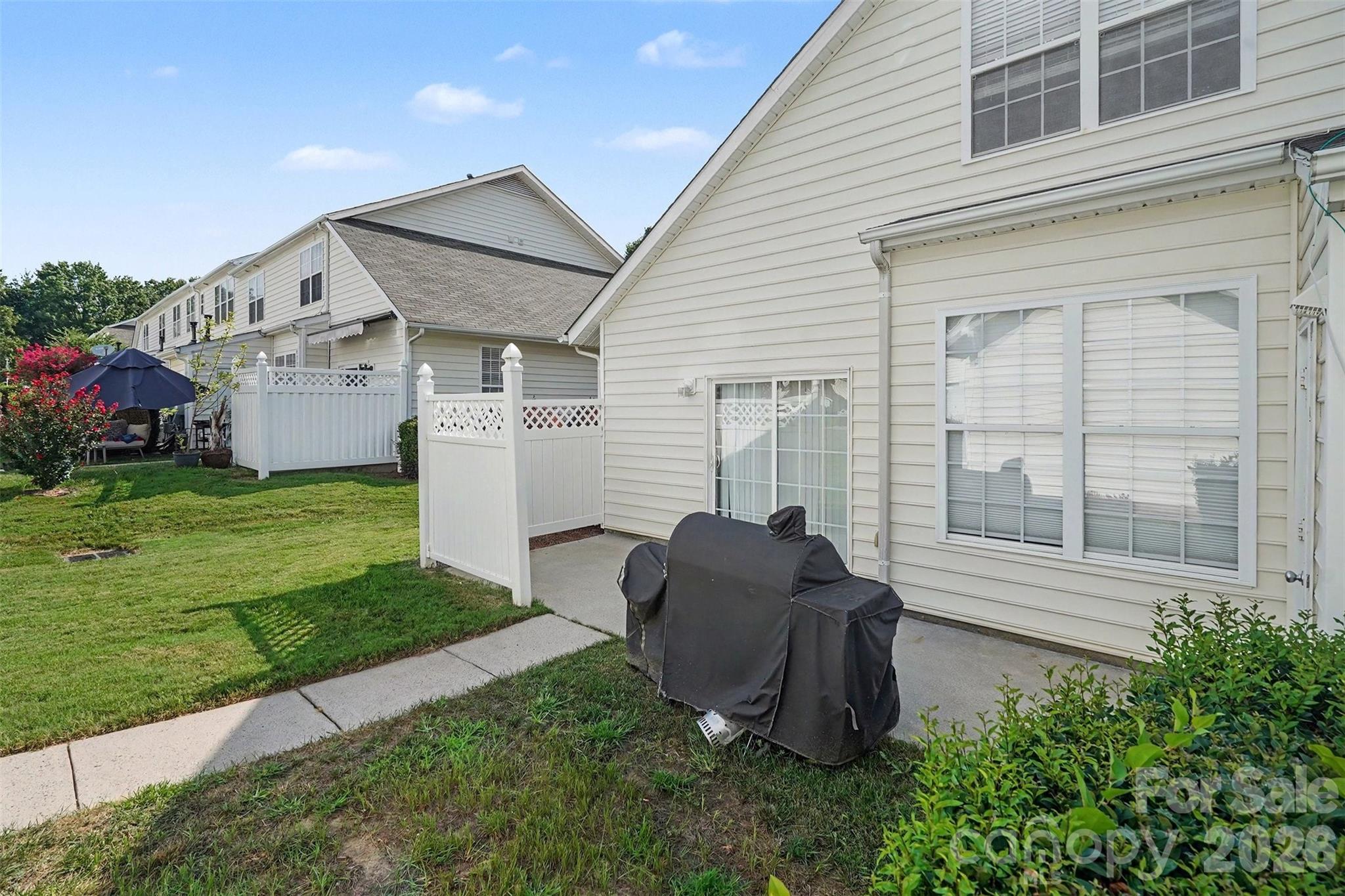1148 Drummond Lane — Matthews