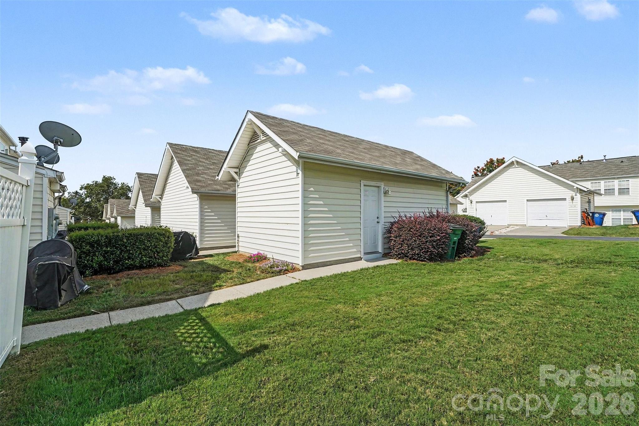 1148 Drummond Lane — Matthews