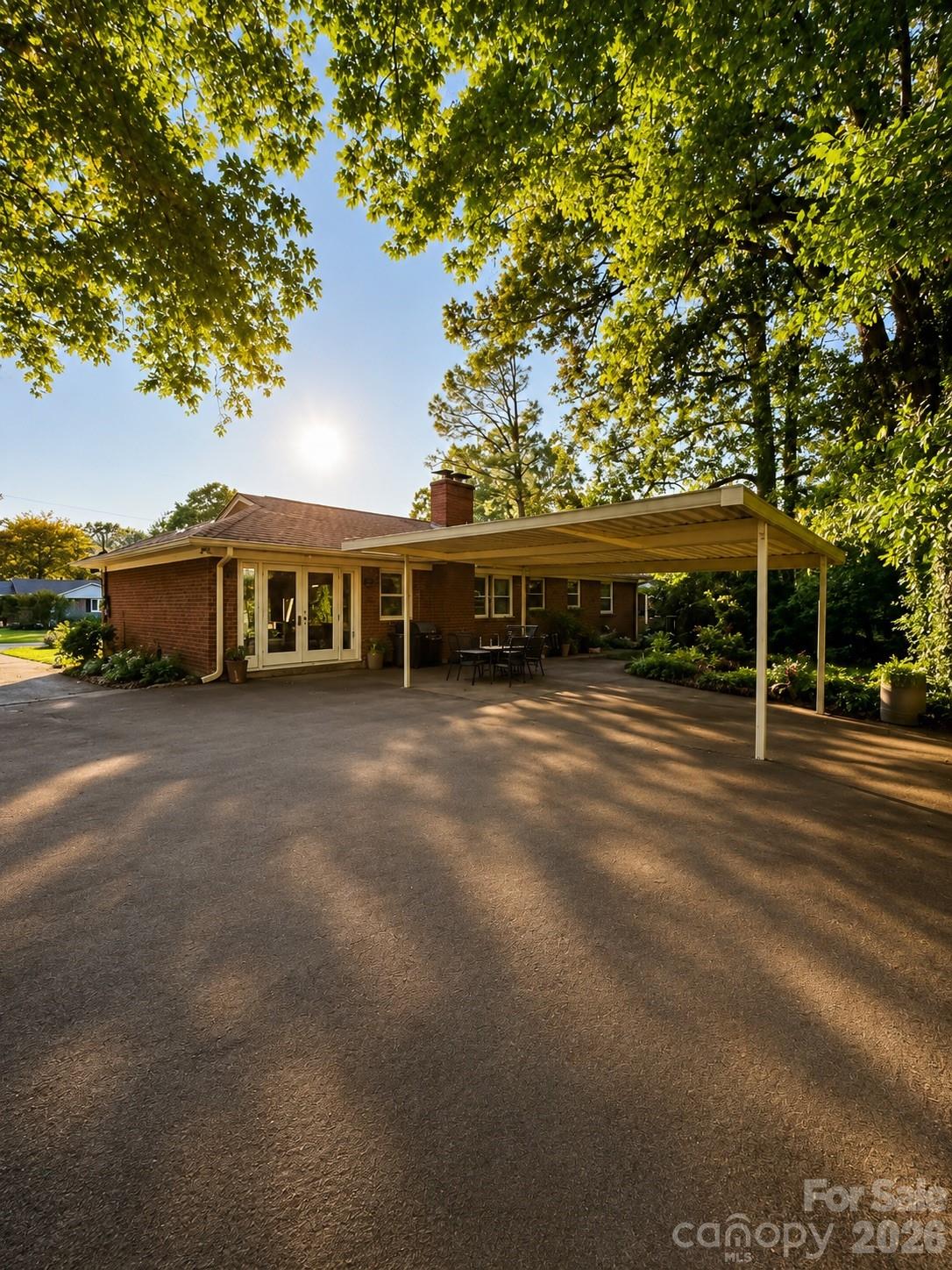 6124 Donna Drive — Charlotte