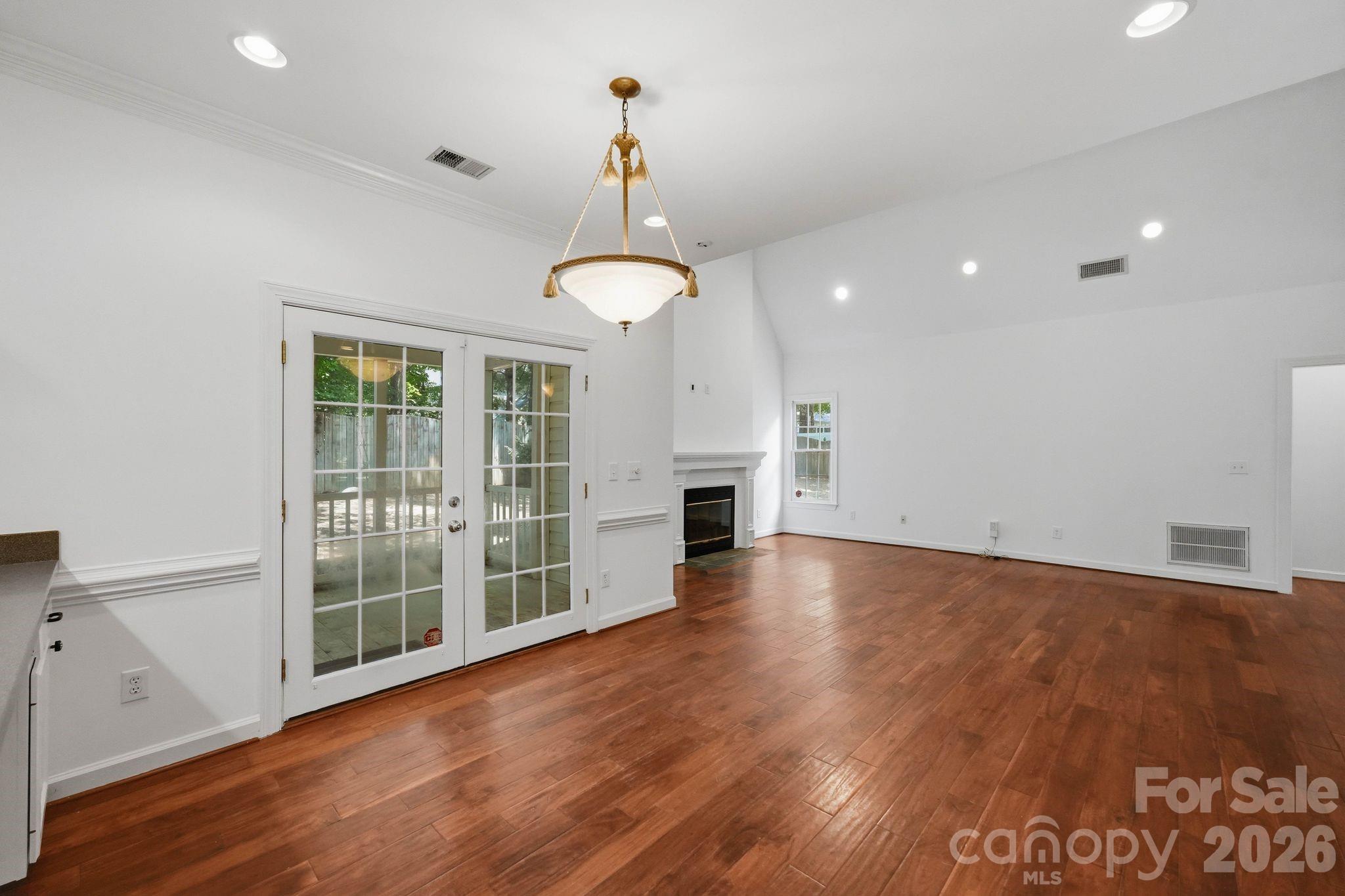 7119 Bevington Woods Lane — Charlotte