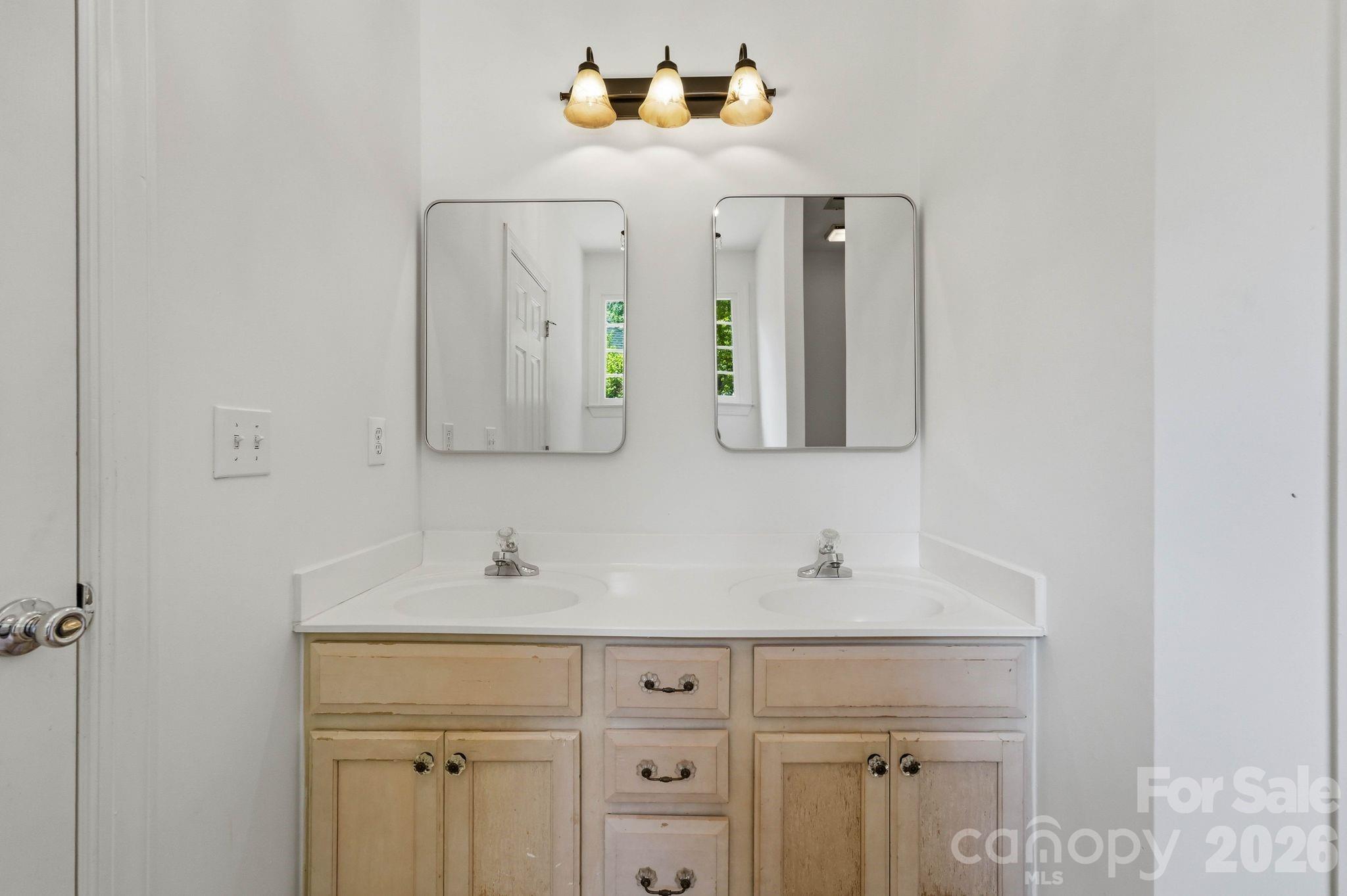 7119 Bevington Woods Lane — Charlotte
