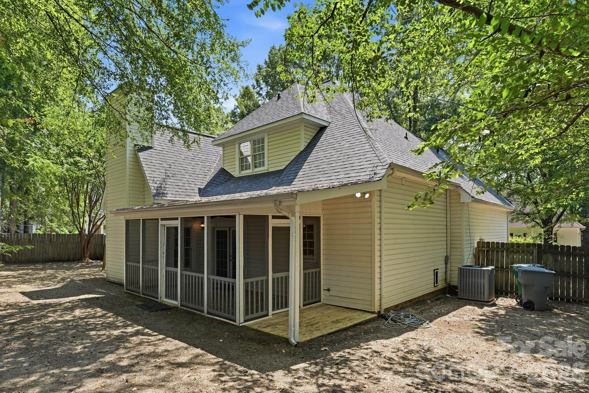 7119 Bevington Woods Lane — Charlotte