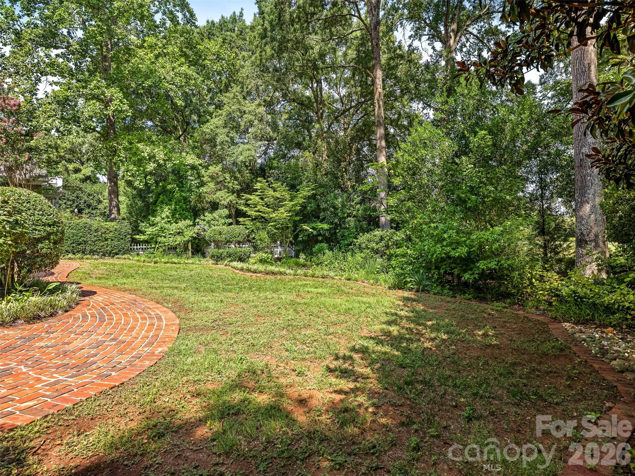 5216 Sunningdale Drive — Charlotte
