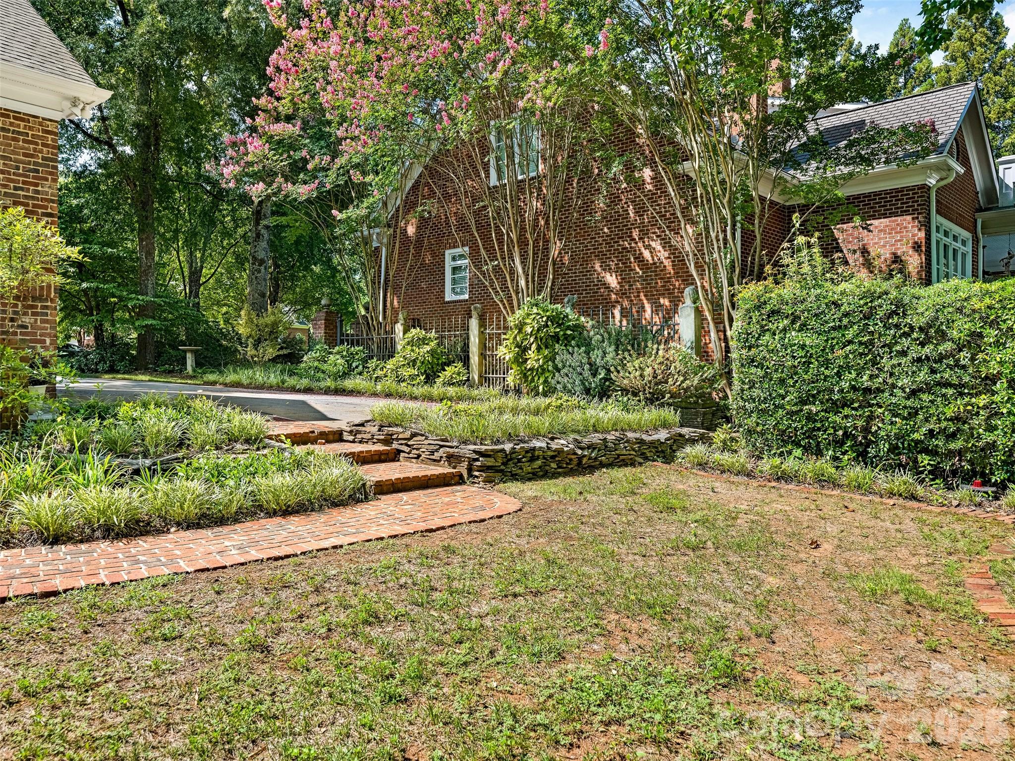 5216 Sunningdale Drive — Charlotte