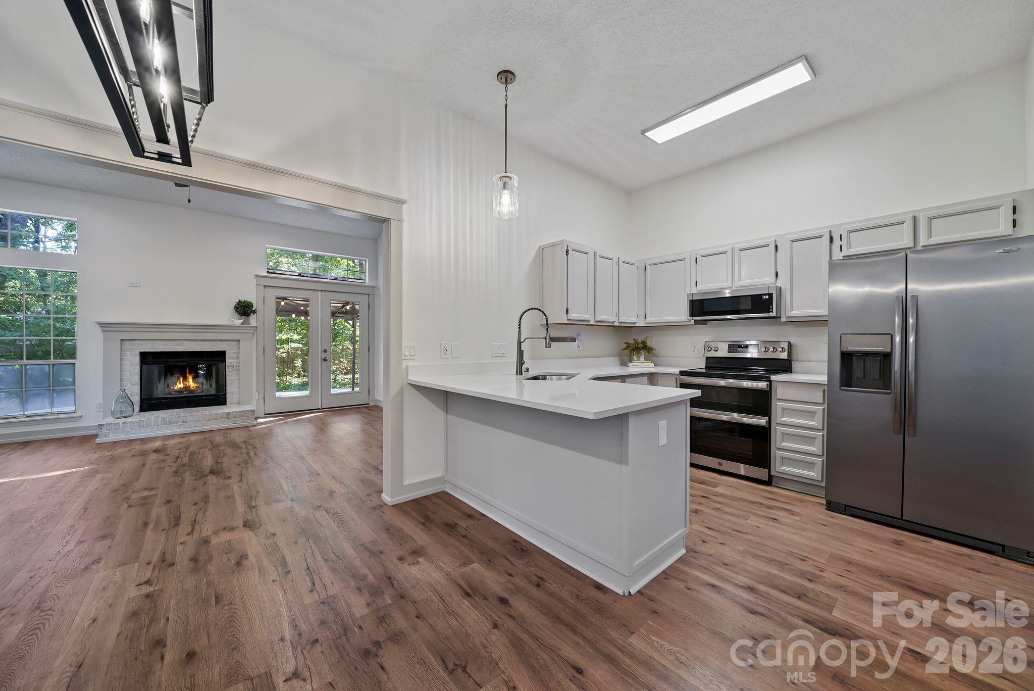 206 Aurora Lane — Huntersville