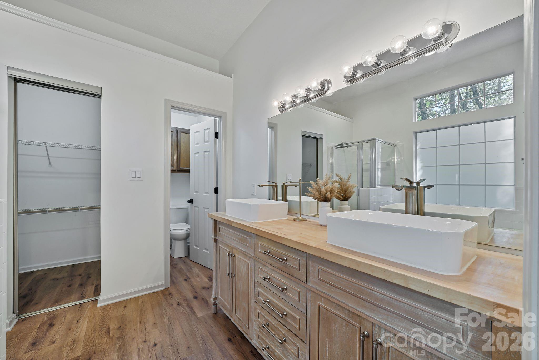 206 Aurora Lane — Huntersville
