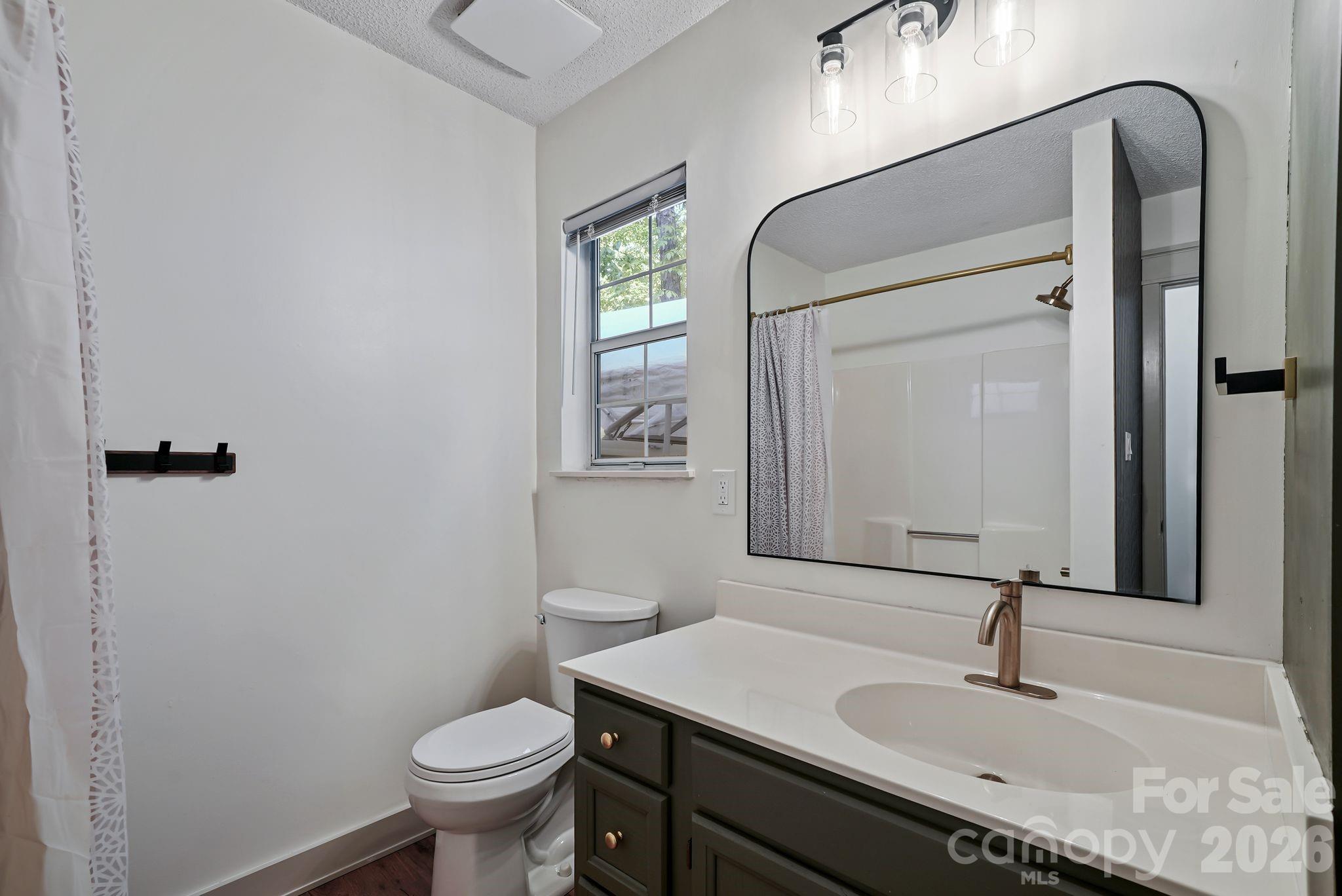 206 Aurora Lane — Huntersville