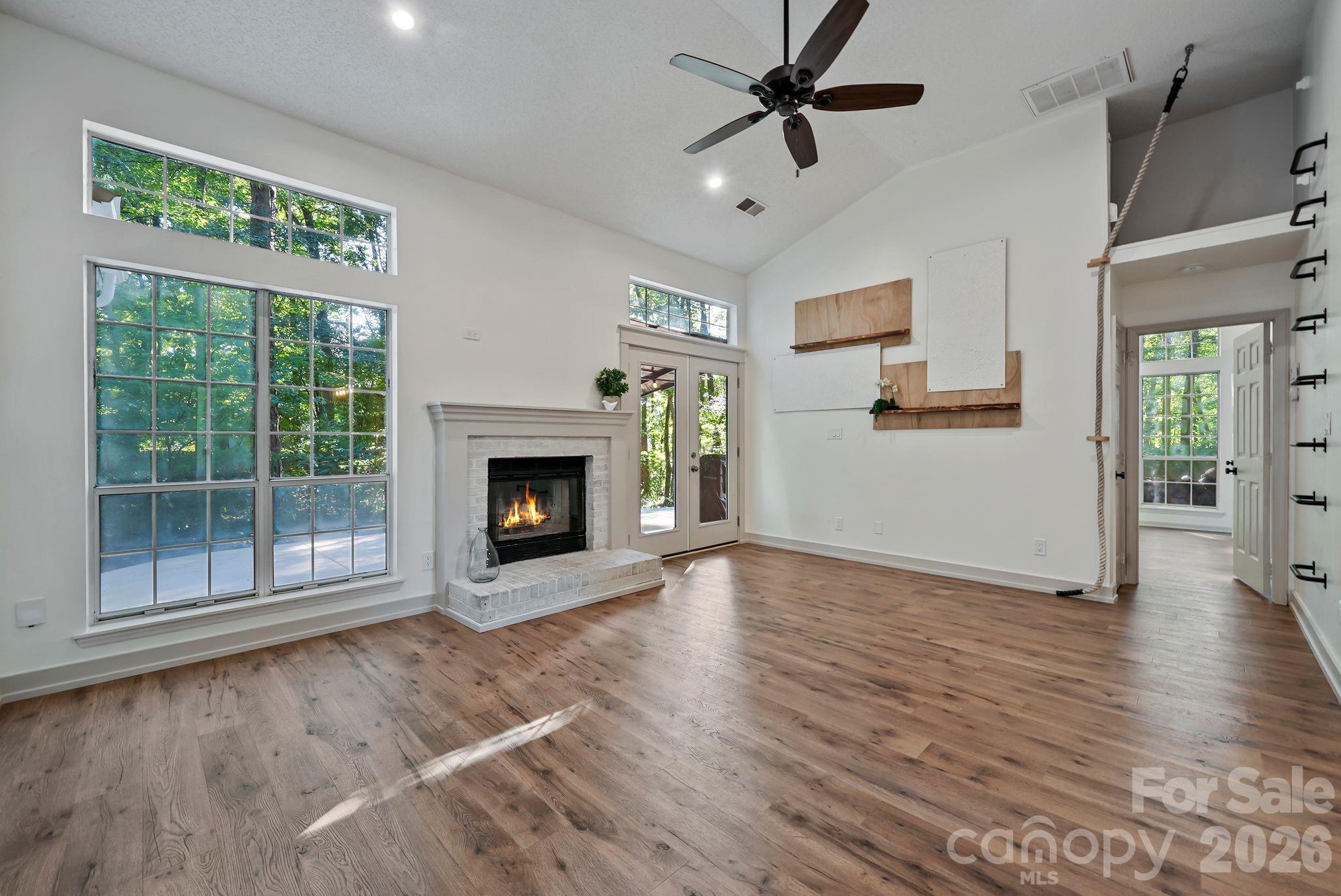 206 Aurora Lane — Huntersville