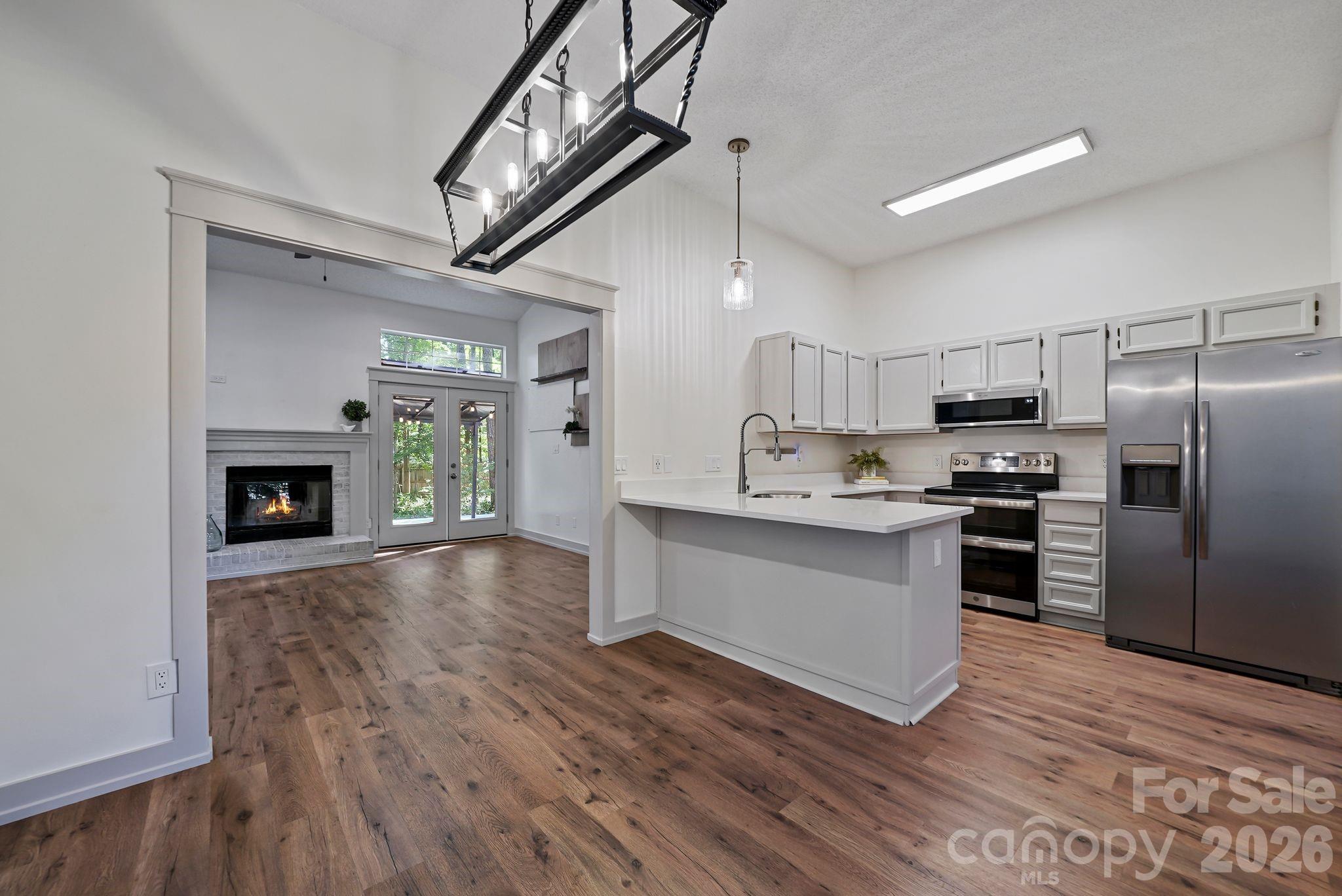 206 Aurora Lane — Huntersville