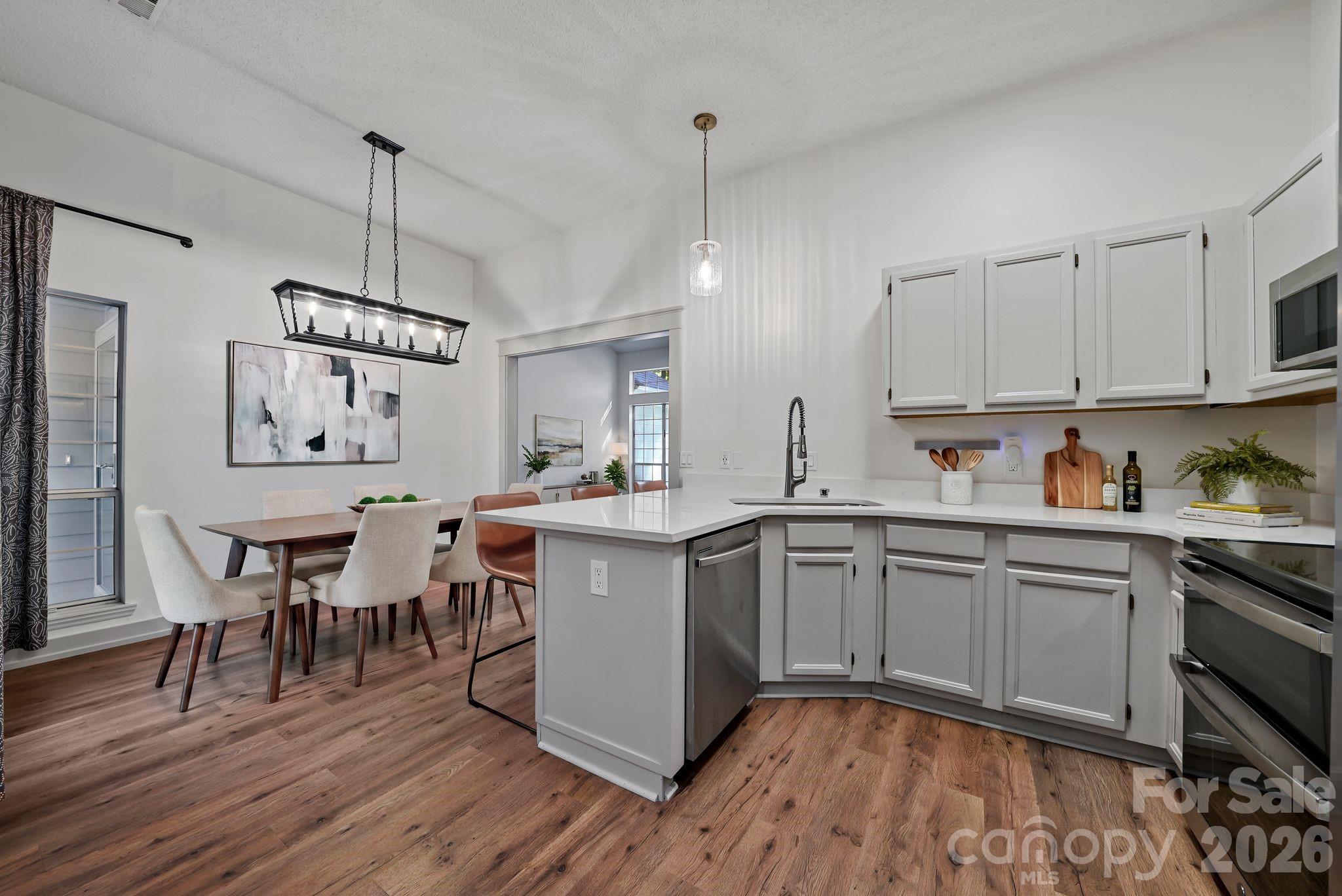 206 Aurora Lane — Huntersville