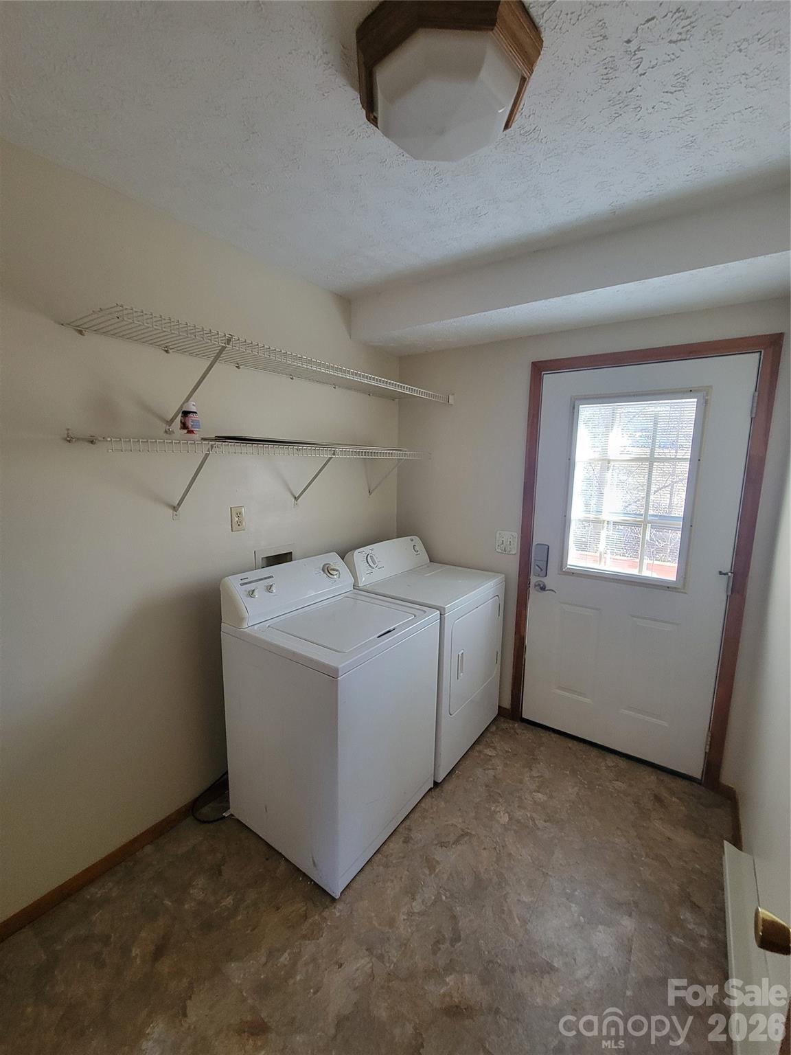 507 Utah Mountain Road — Waynesville