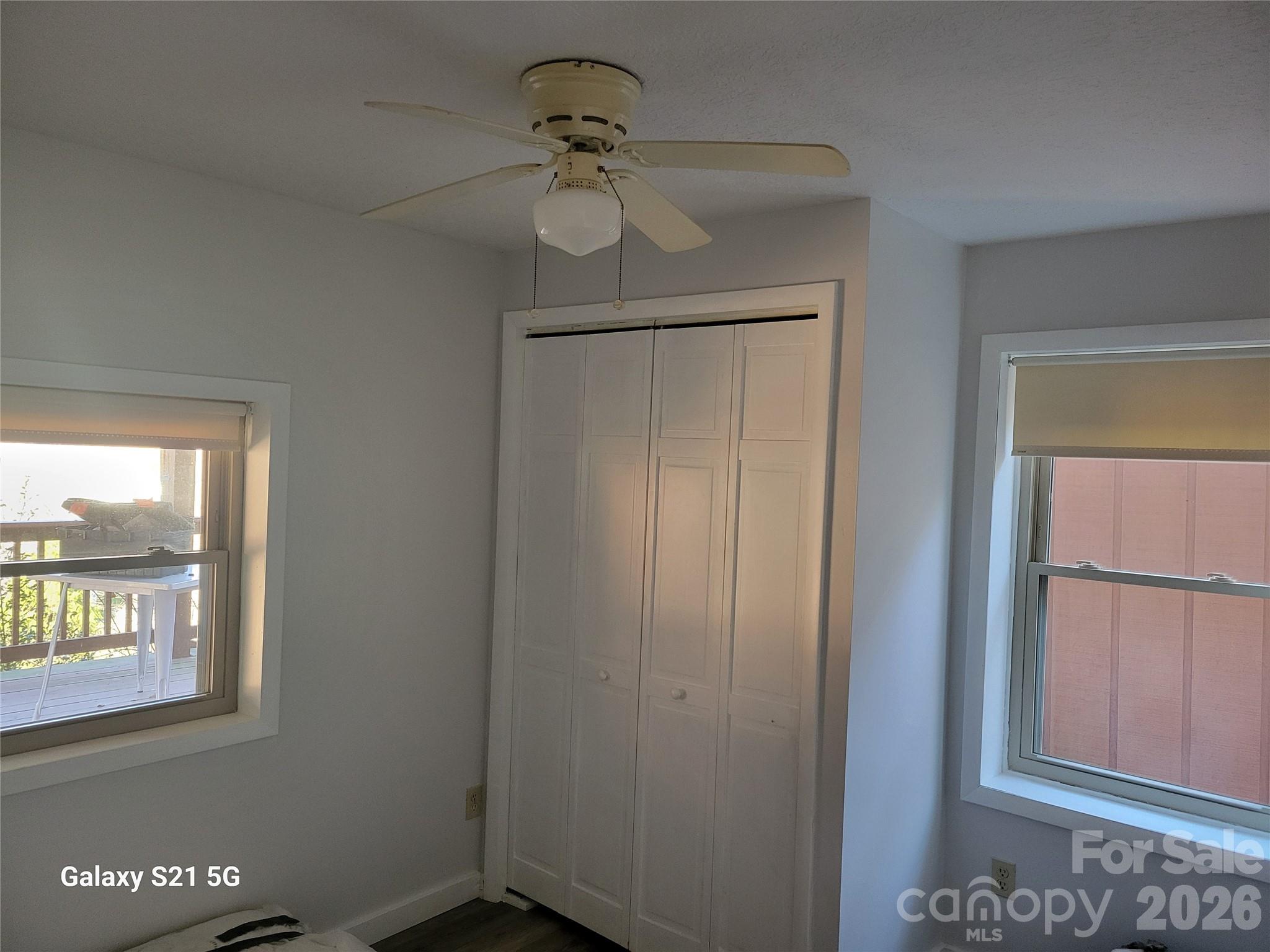 507 Utah Mountain Road — Waynesville