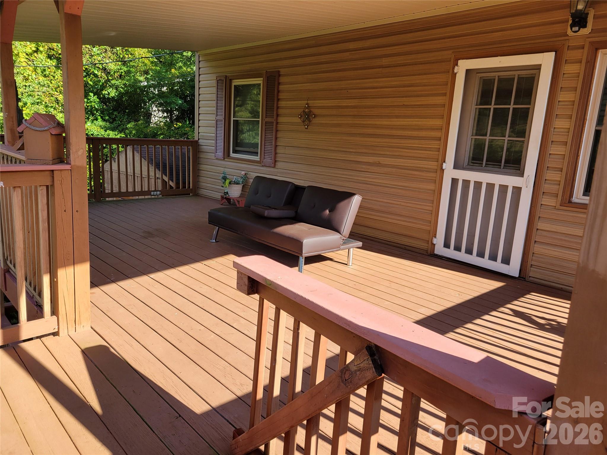 507 Utah Mountain Road — Waynesville