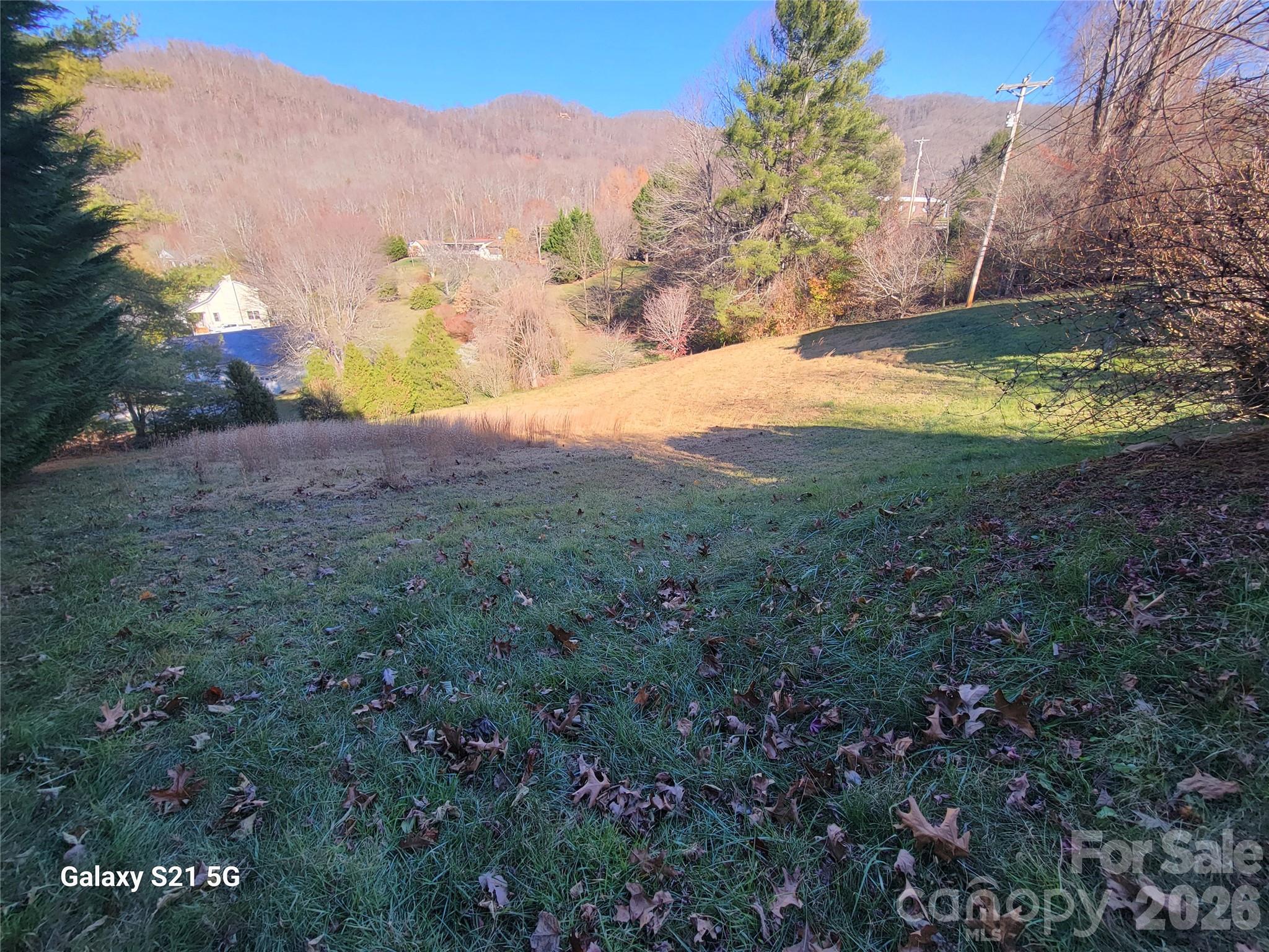 507 Utah Mountain Road — Waynesville