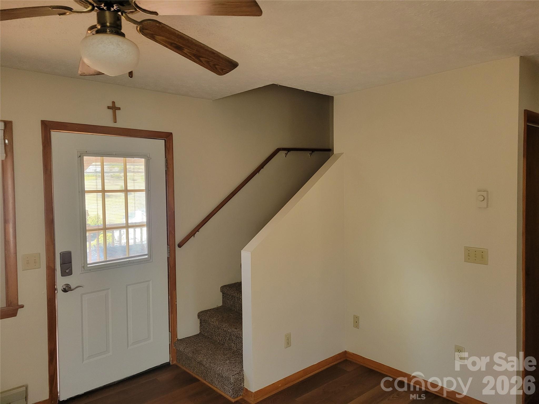 507 Utah Mountain Road — Waynesville