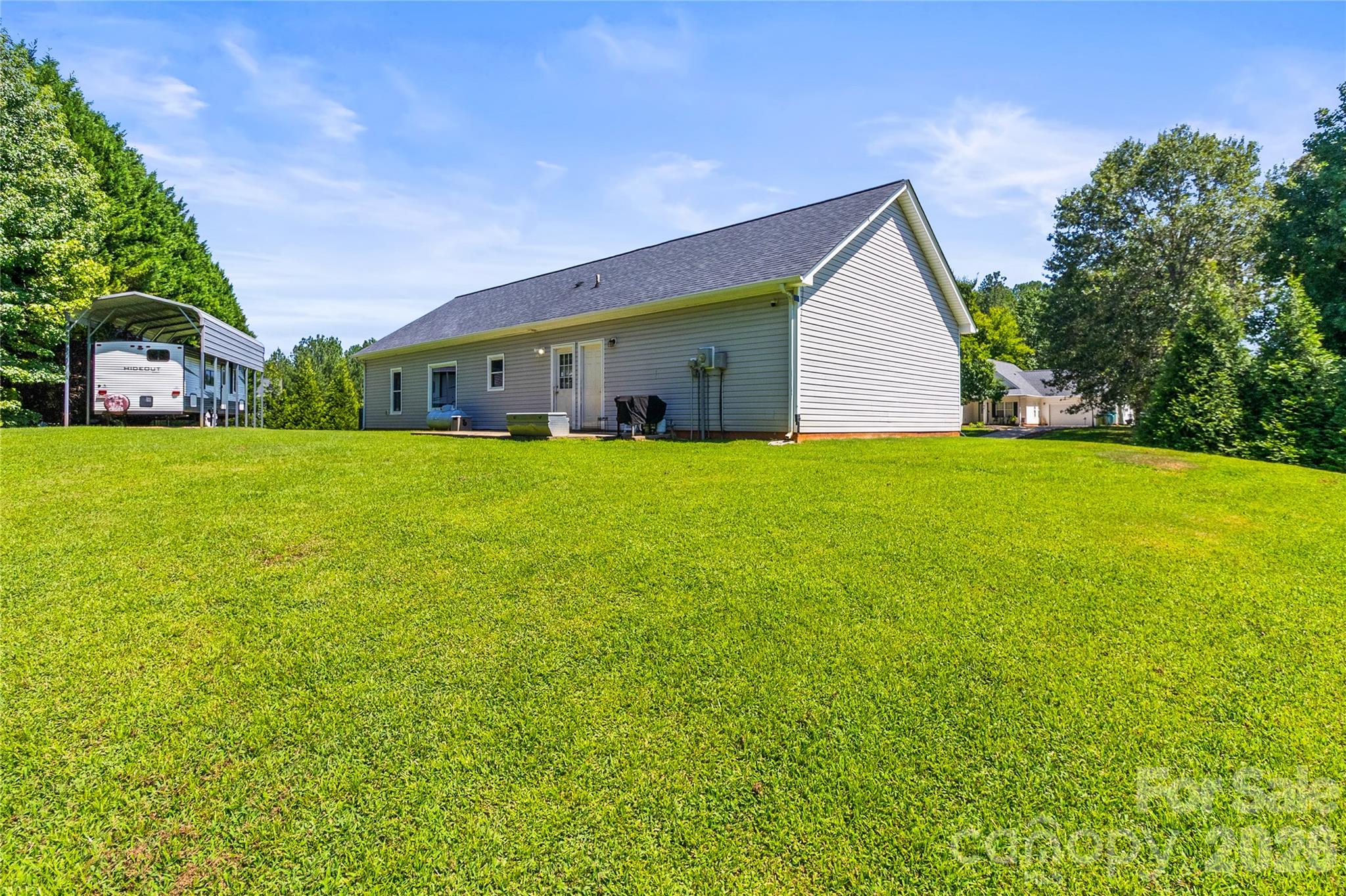 413 Summer Ridge Road — Stanley