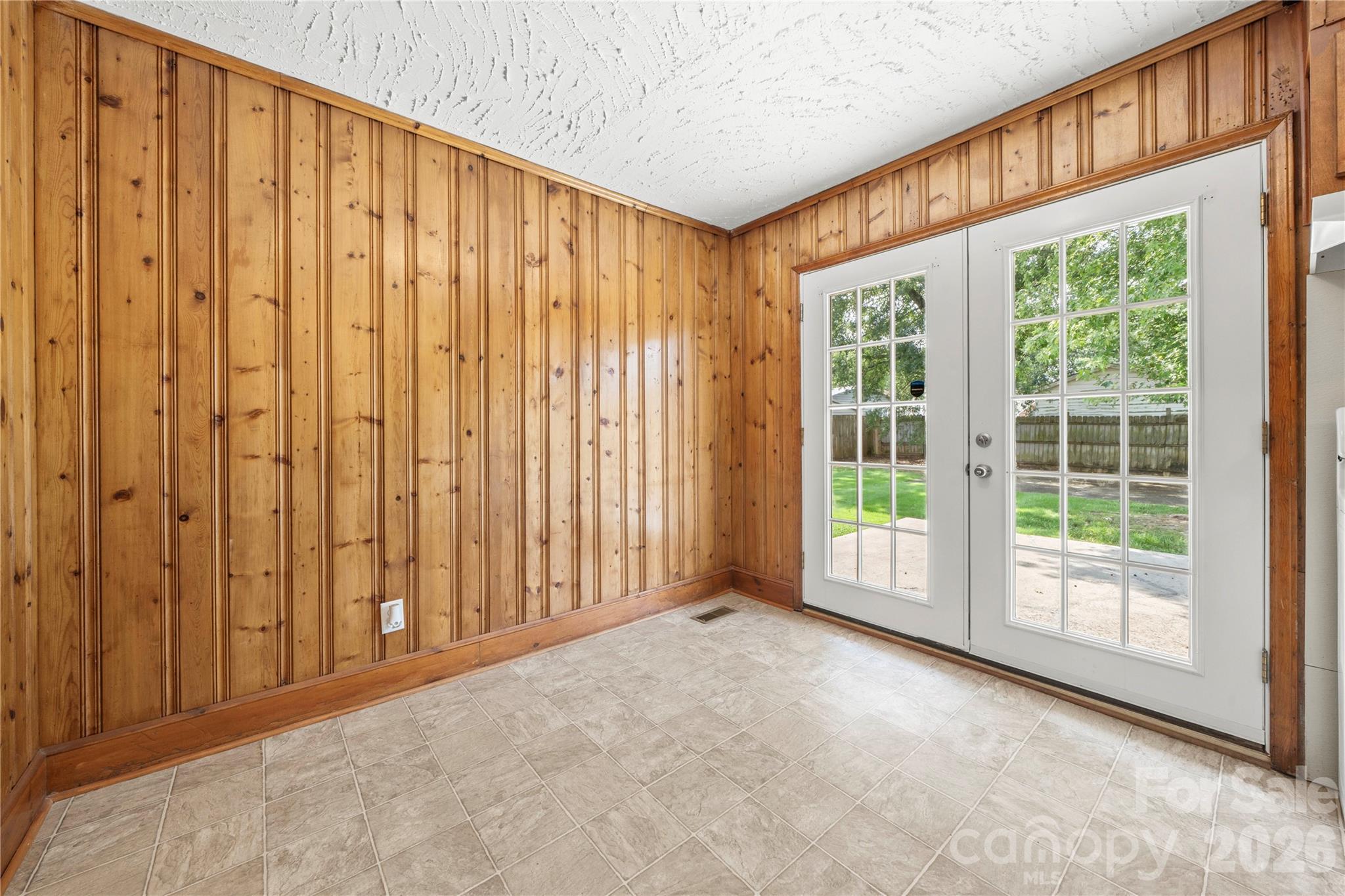713 Crestwood Avenue — Gastonia