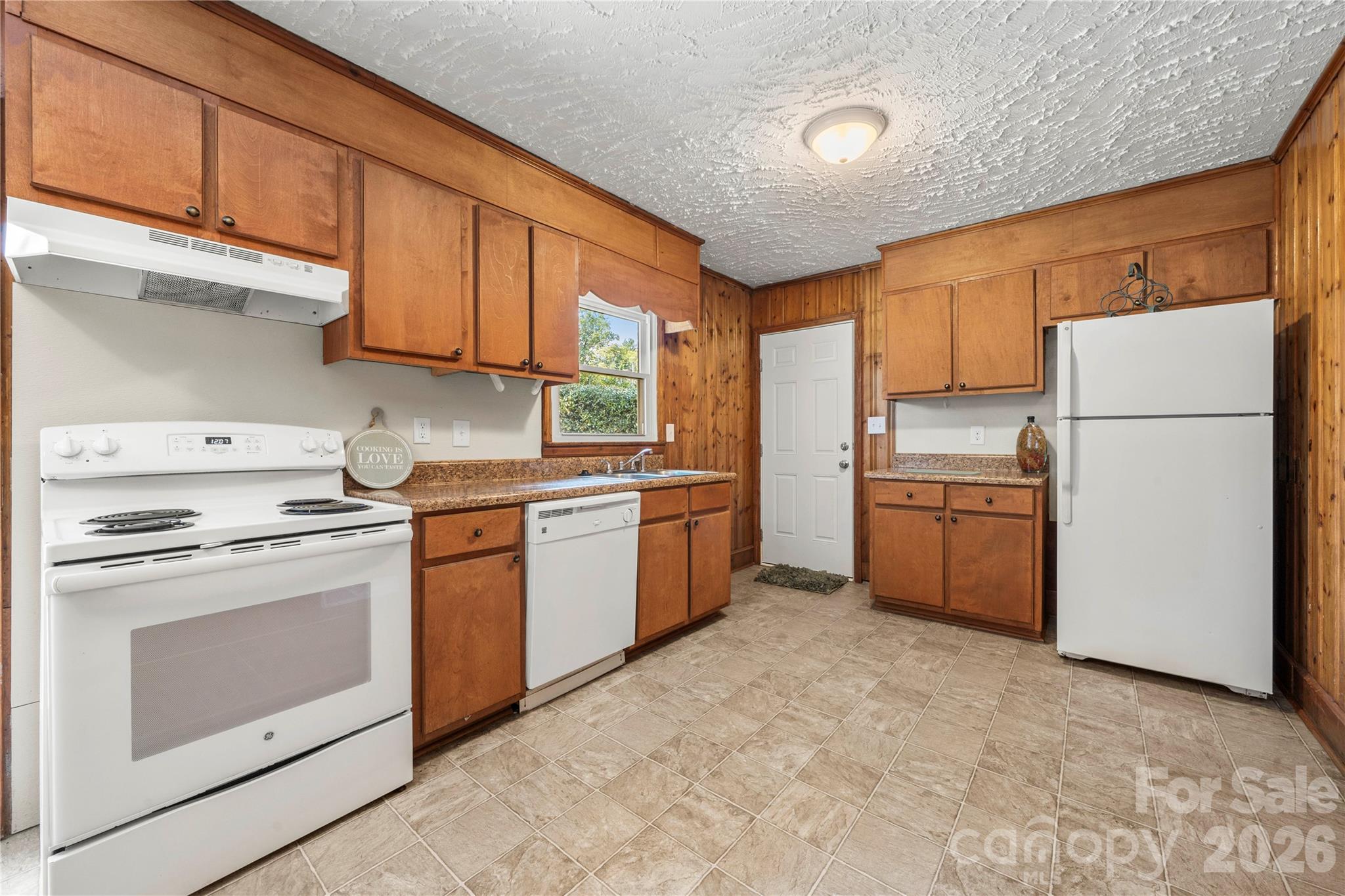 713 Crestwood Avenue — Gastonia
