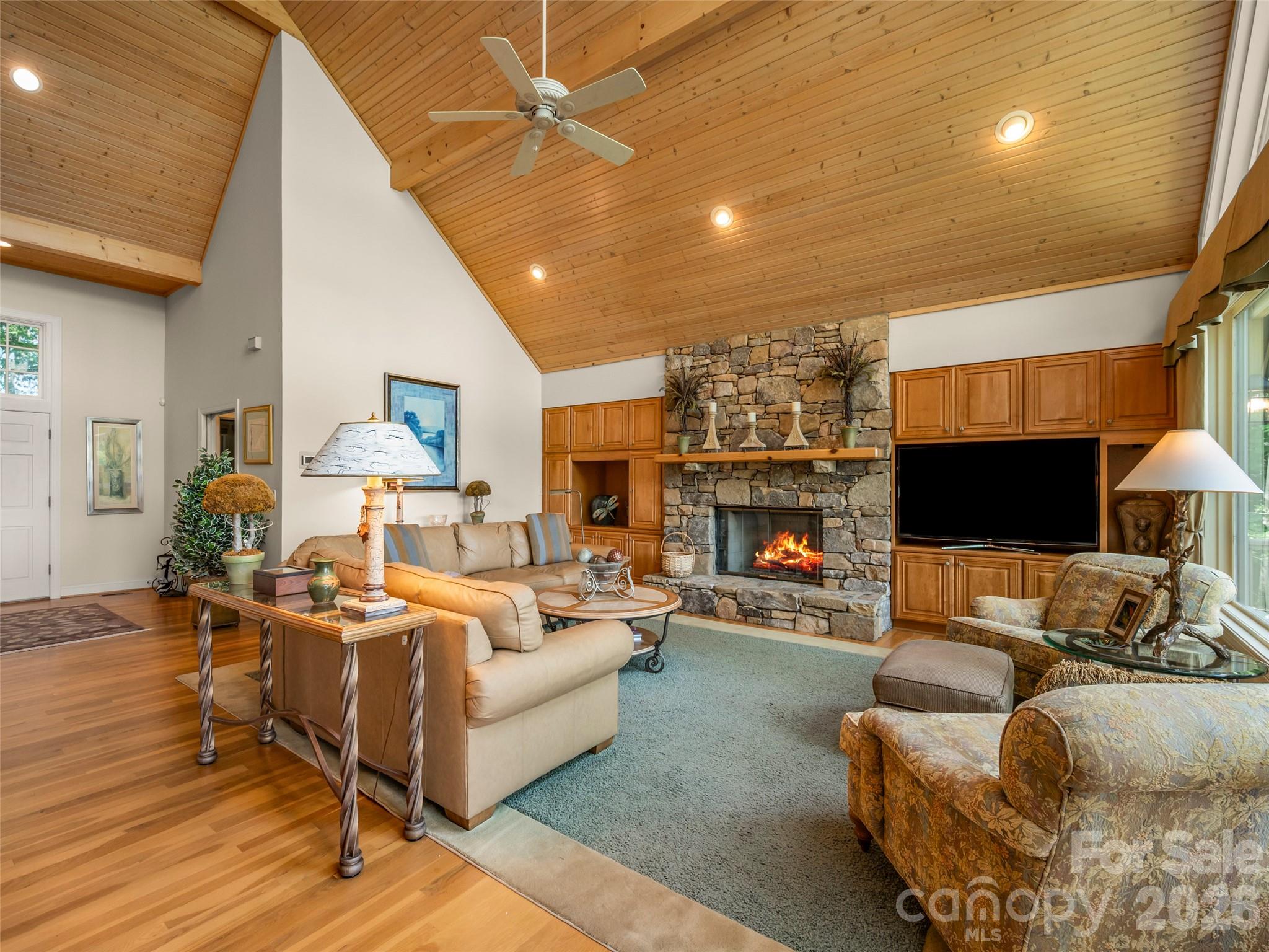 75 Old Hickory Trail — Hendersonville