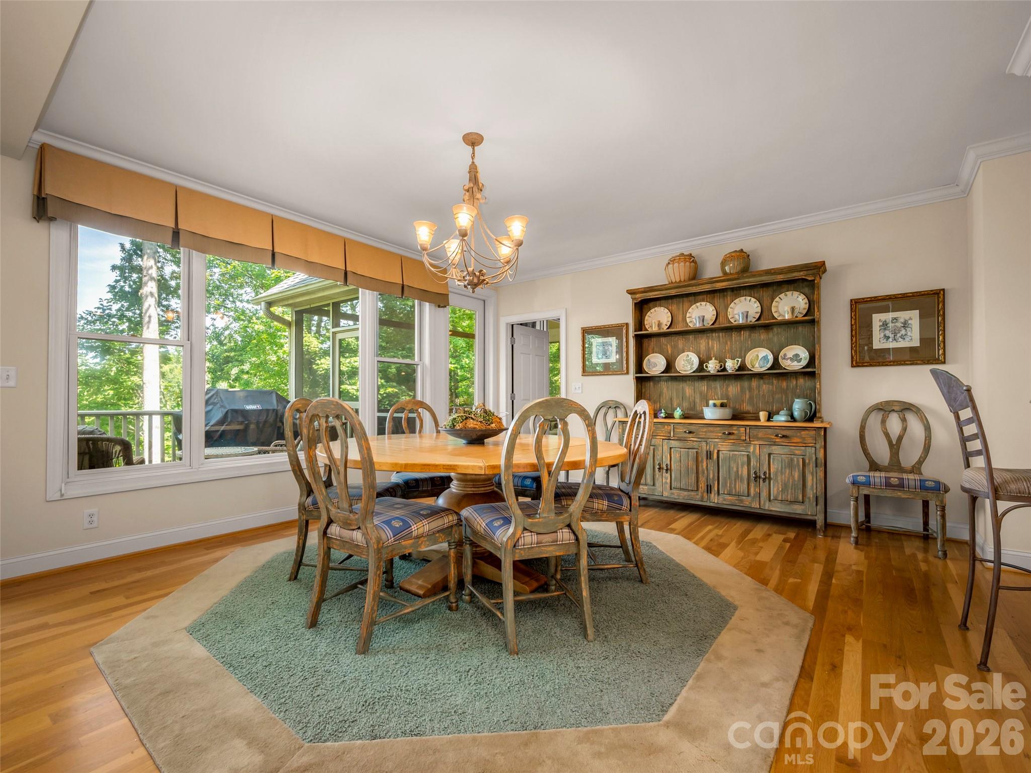75 Old Hickory Trail — Hendersonville