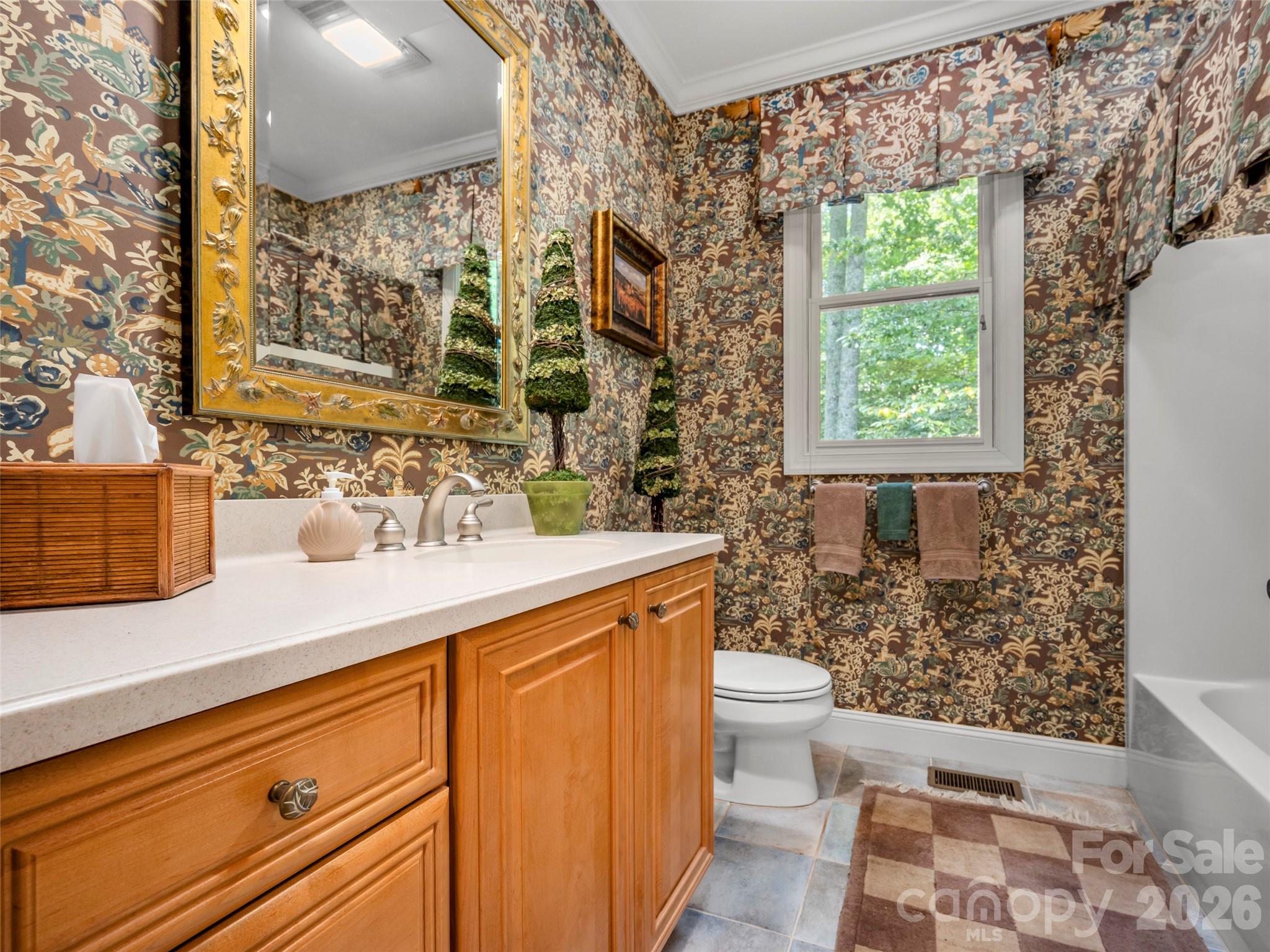 75 Old Hickory Trail — Hendersonville