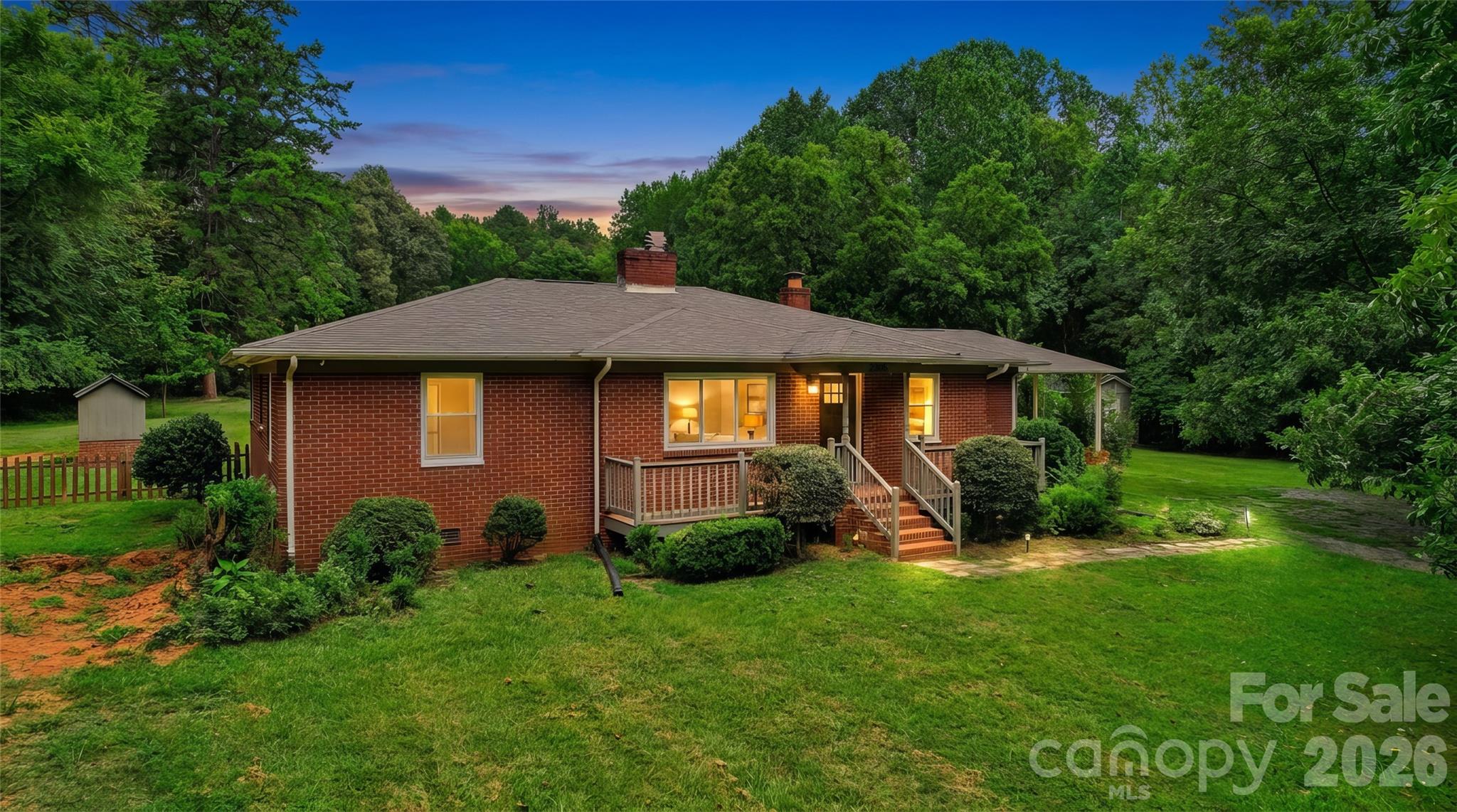 2305 Williams Road — Matthews