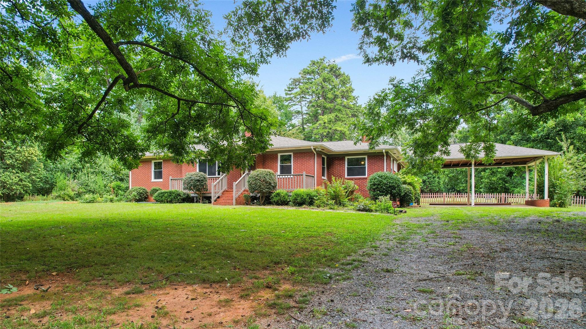 2305 Williams Road — Matthews
