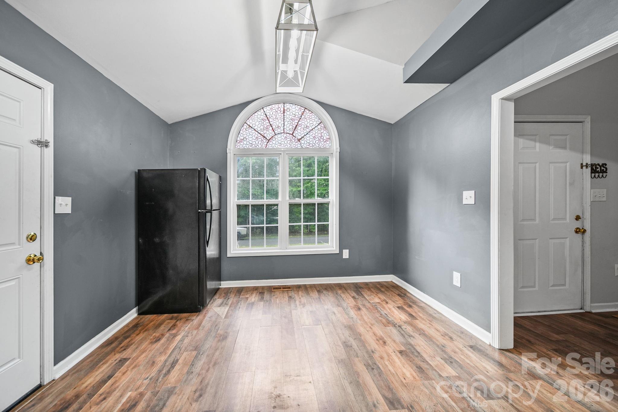 147 Island Terrace Road — Statesville