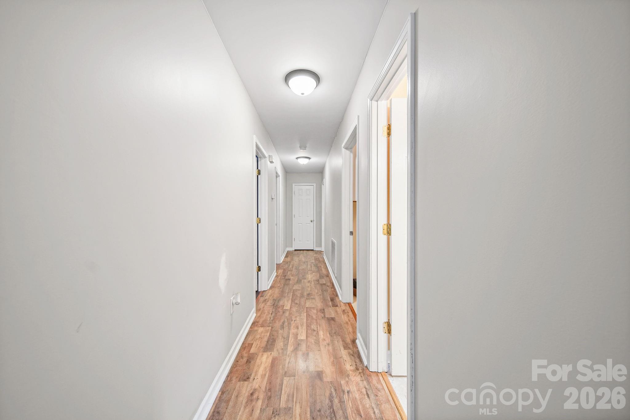 147 Island Terrace Road — Statesville