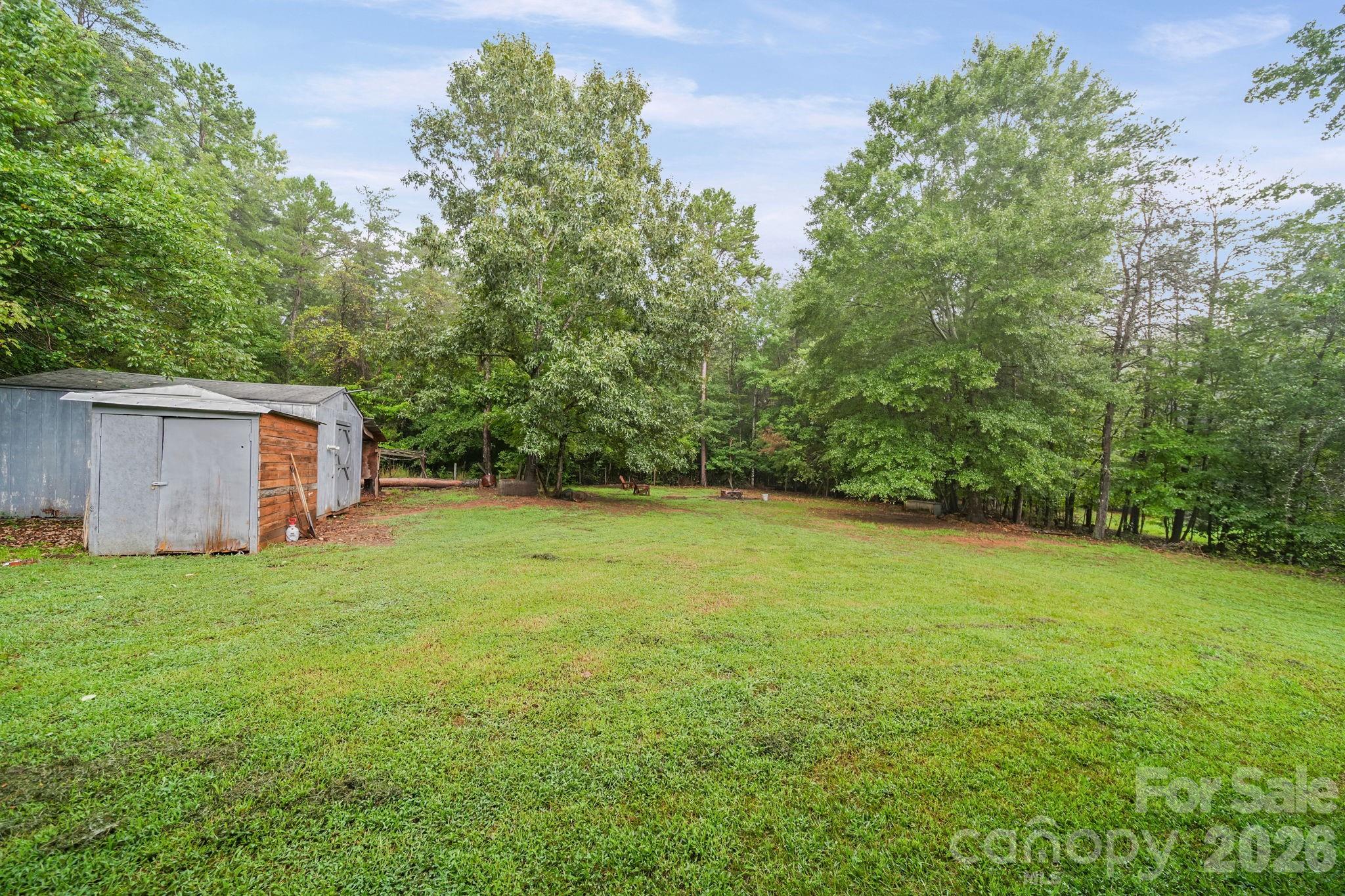 147 Island Terrace Road — Statesville