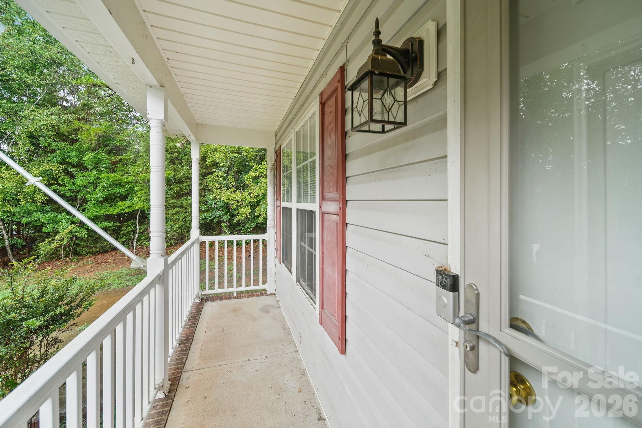 147 Island Terrace Road — Statesville